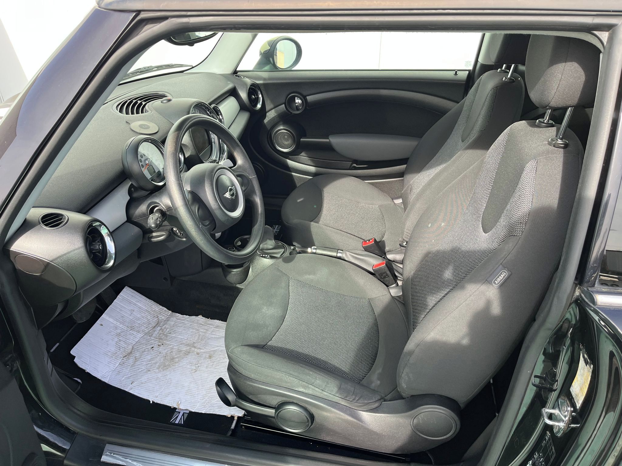 Mini Clubman, 1.6i, 85kW, Automat, Klima - fotka 5