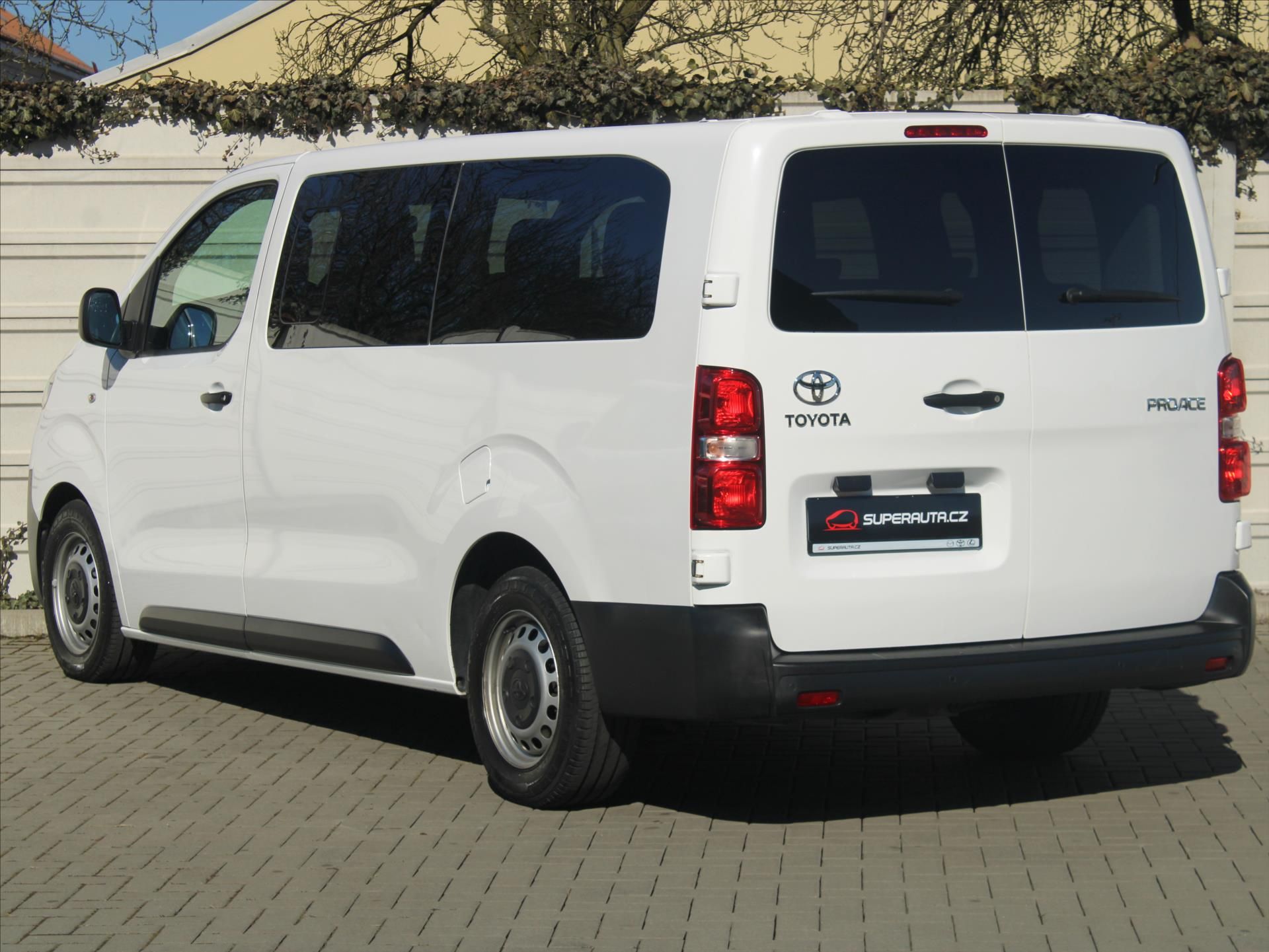 Toyota Proace, 2,0 D-4D 9míst L2 Tov.Záruka Č - fotka 4