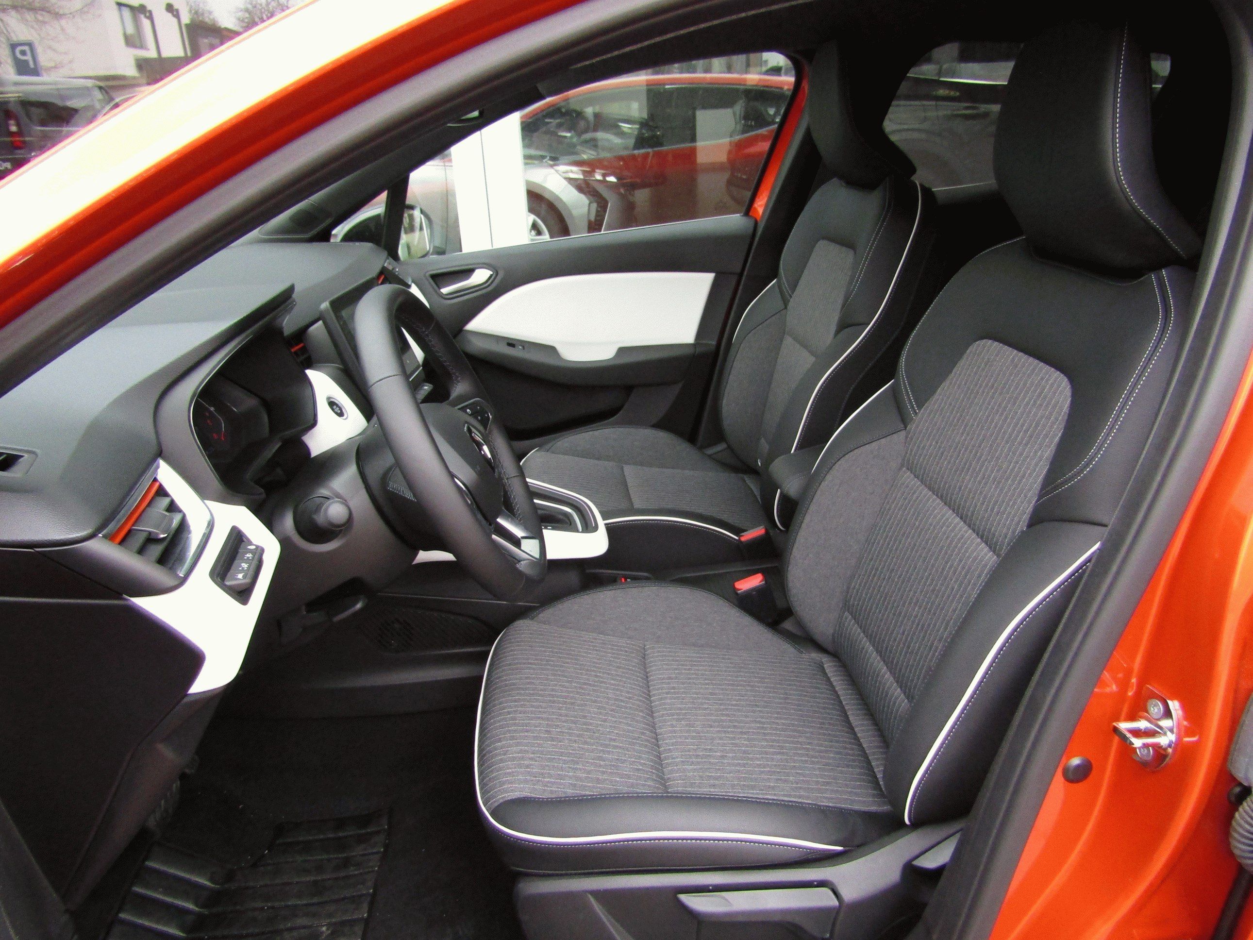 Renault Clio, E-Tech full hybrid 145 Techno - fotka 5
