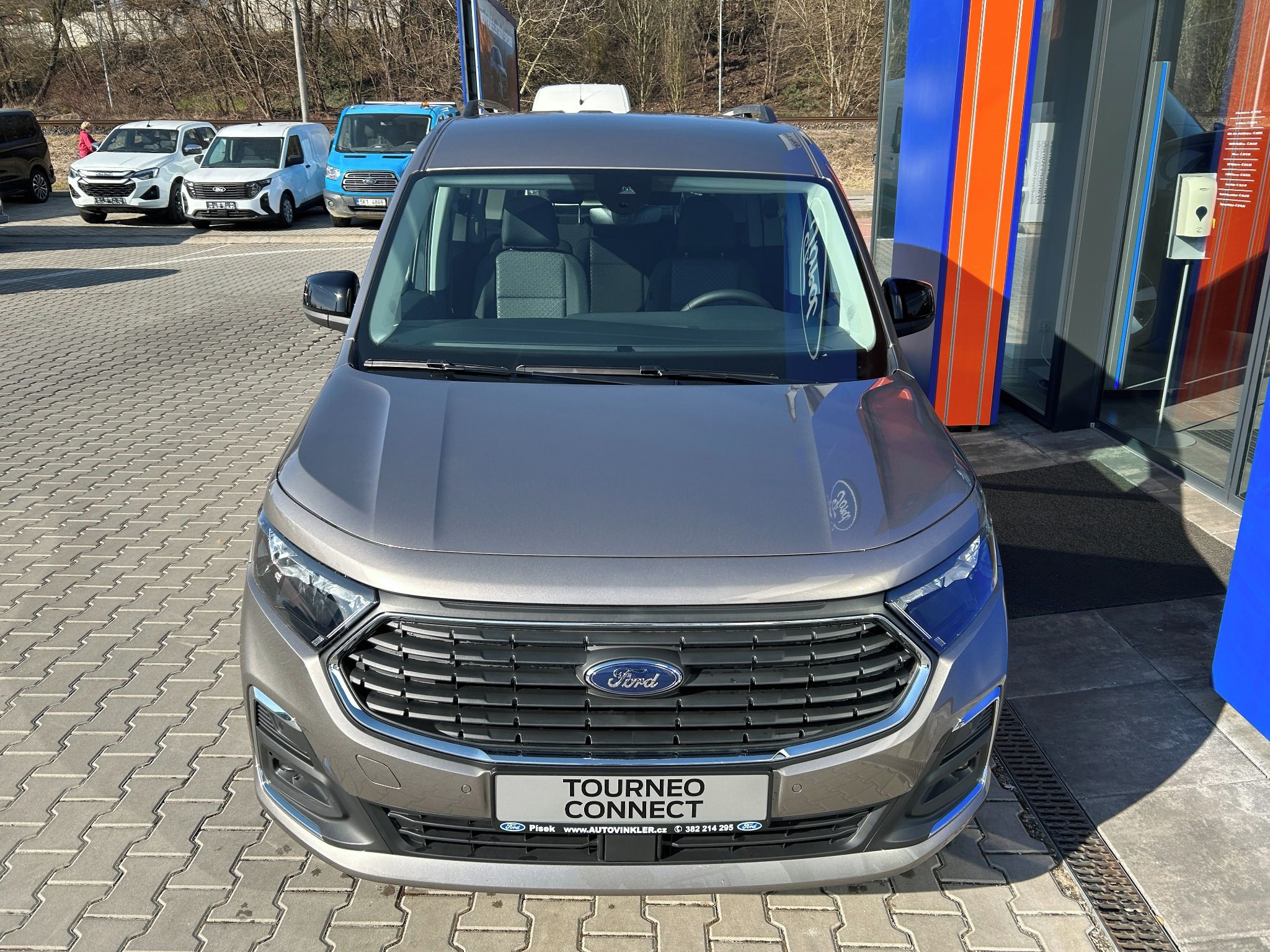 Ford Tourneo Connect, 1.5 Ecoboost 85kW AT Titanium - fotka 2