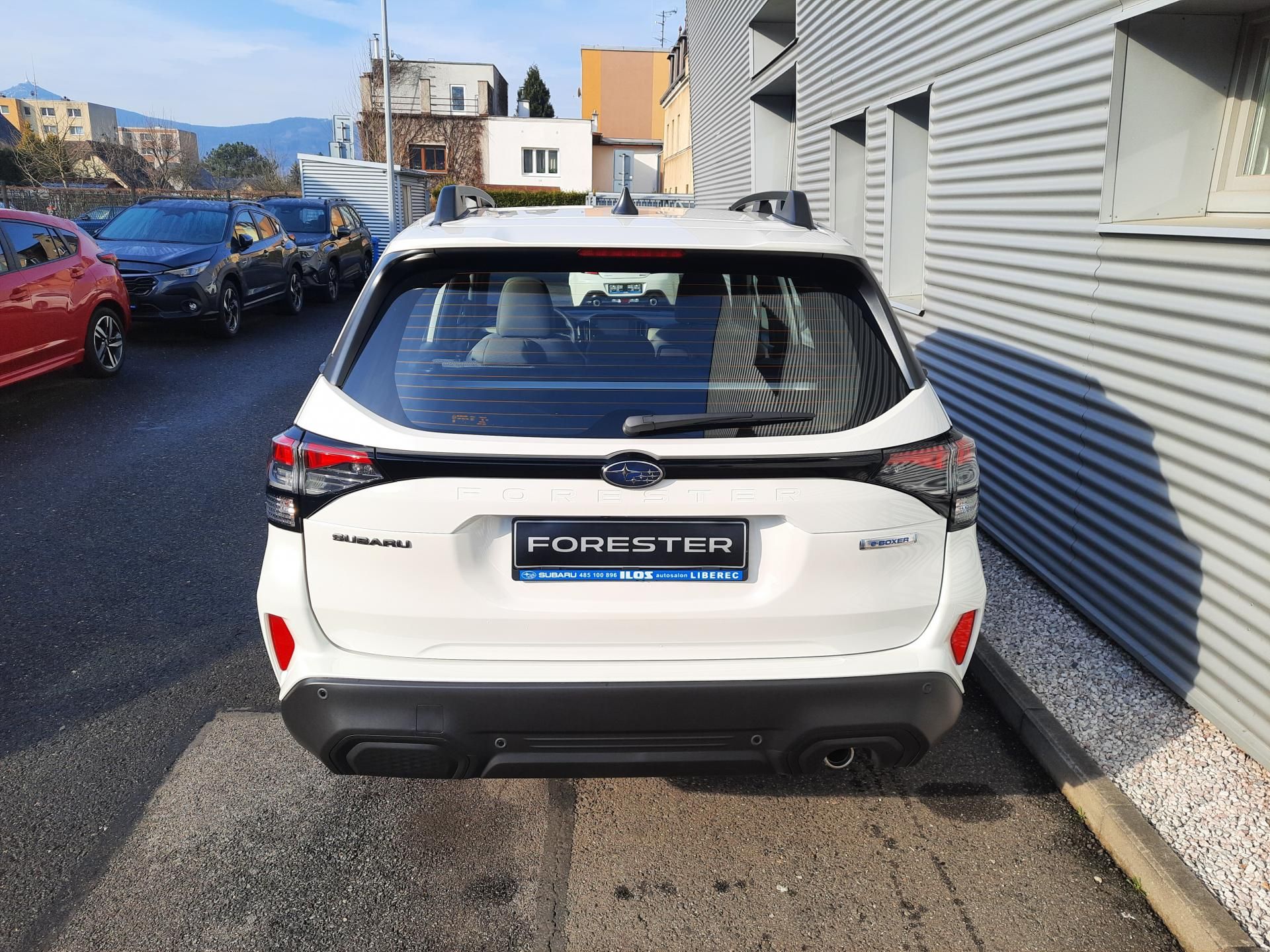 Subaru Forester, NOVÝ FORESTER 2,0i COM. NAVI - fotka 5