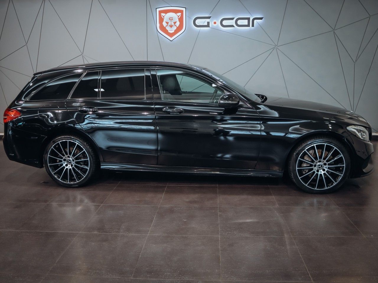 Mercedes-Benz Třídy C, C 400 kombi 4MATIC AMG 245 kW - fotka 3