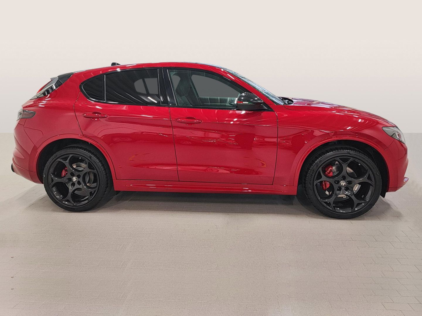 Alfa Romeo Stelvio, 2.0 Turbo 280k Q4 TRIBUTO ITAL - fotka 6