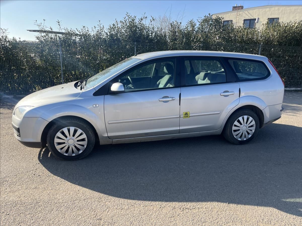 Ford Focus, 1,6 TDCi KLIMA SERVIS - fotka 4