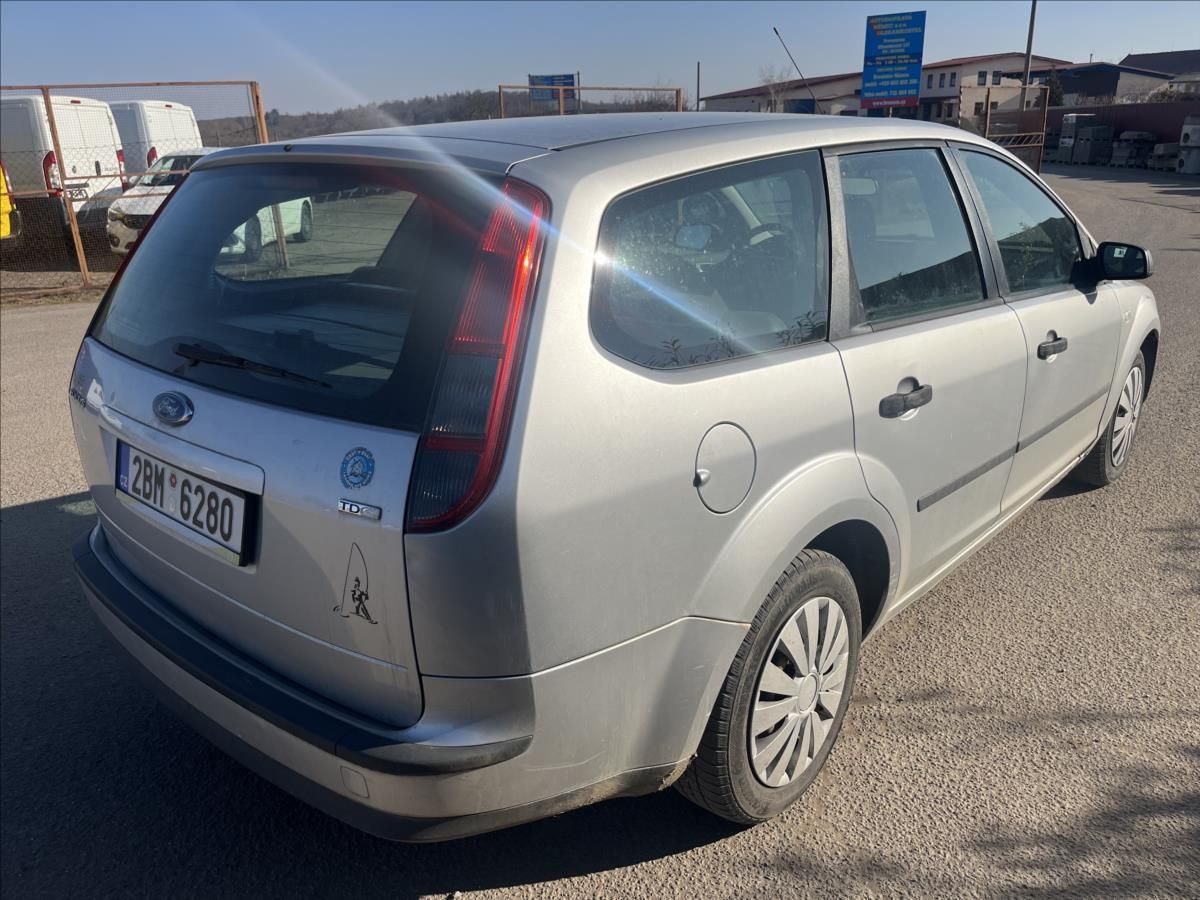 Ford Focus, 1,6 TDCi KLIMA SERVIS - fotka 6
