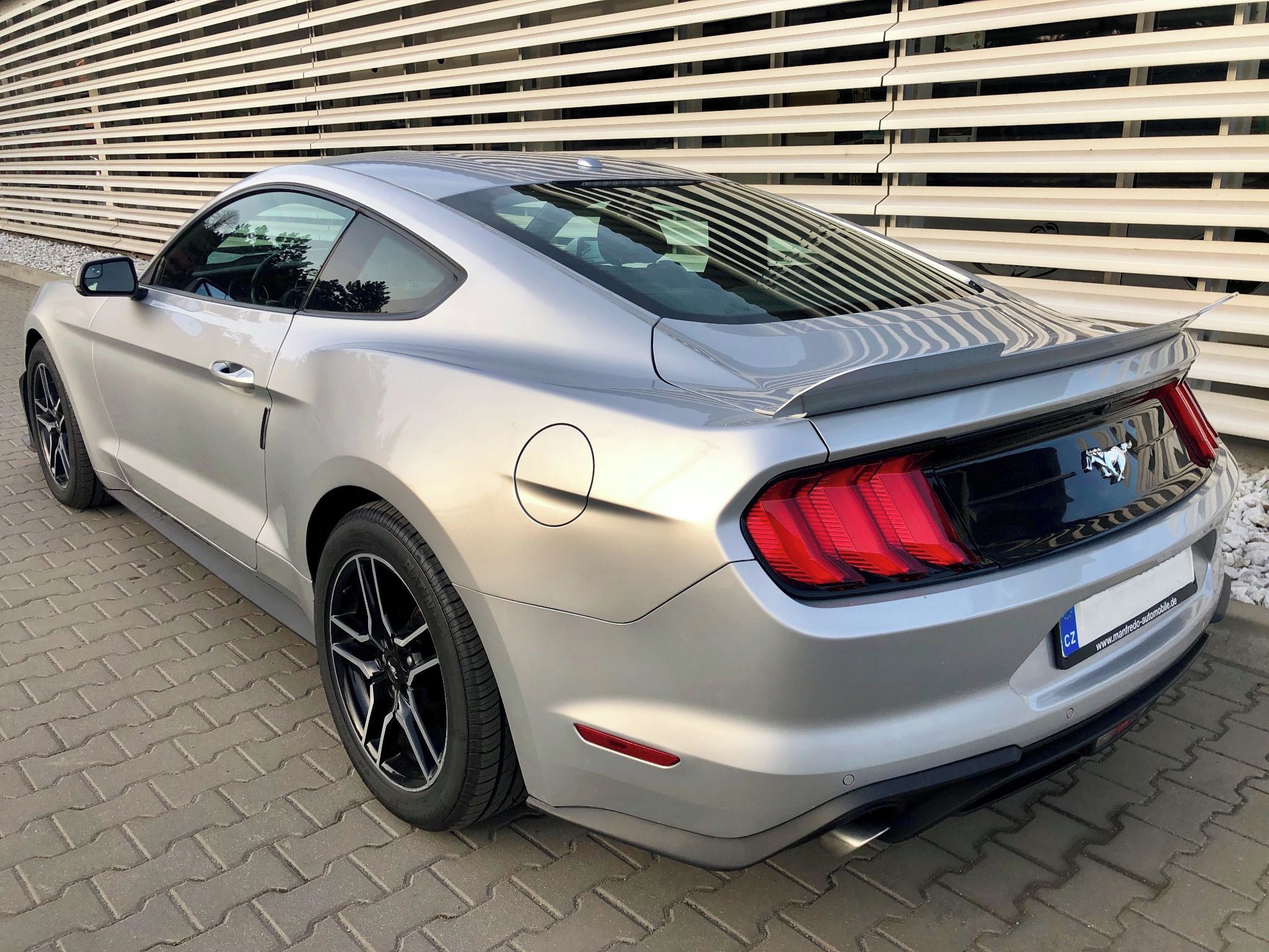 Ford Mustang, Shelby paket 2.3i,  Automat - fotka 4