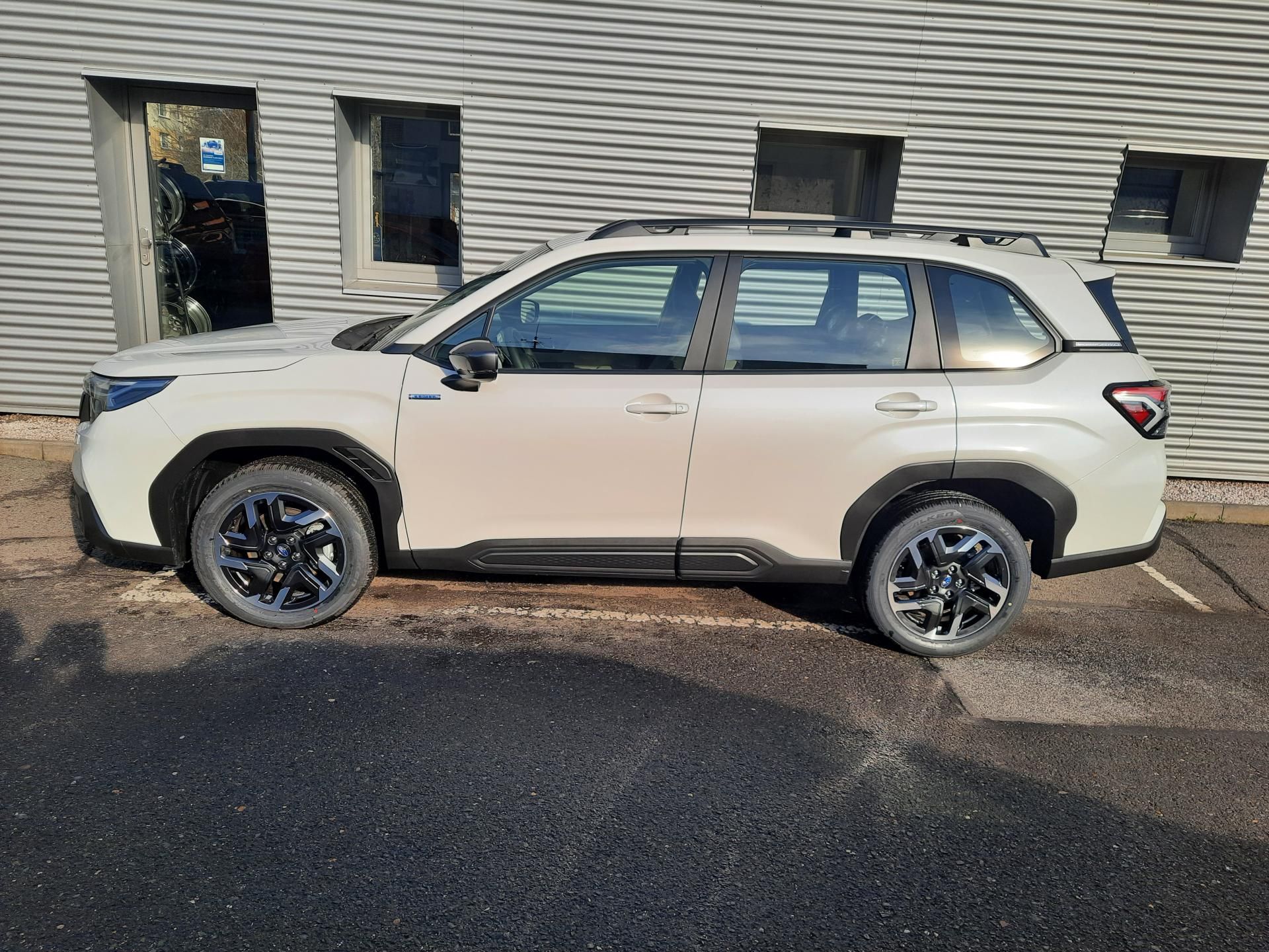 Subaru Forester, NOVÝ FORESTER 2,0i COM. NAVI - fotka 3