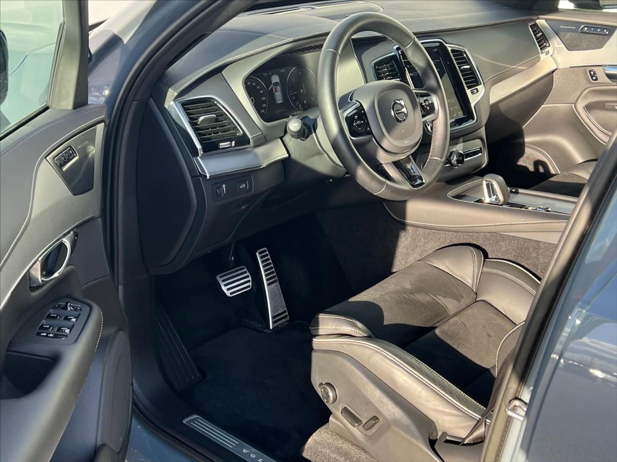 Volvo XC90, 2,0 AWD PLUS BRIGHT  B5 - fotka 5