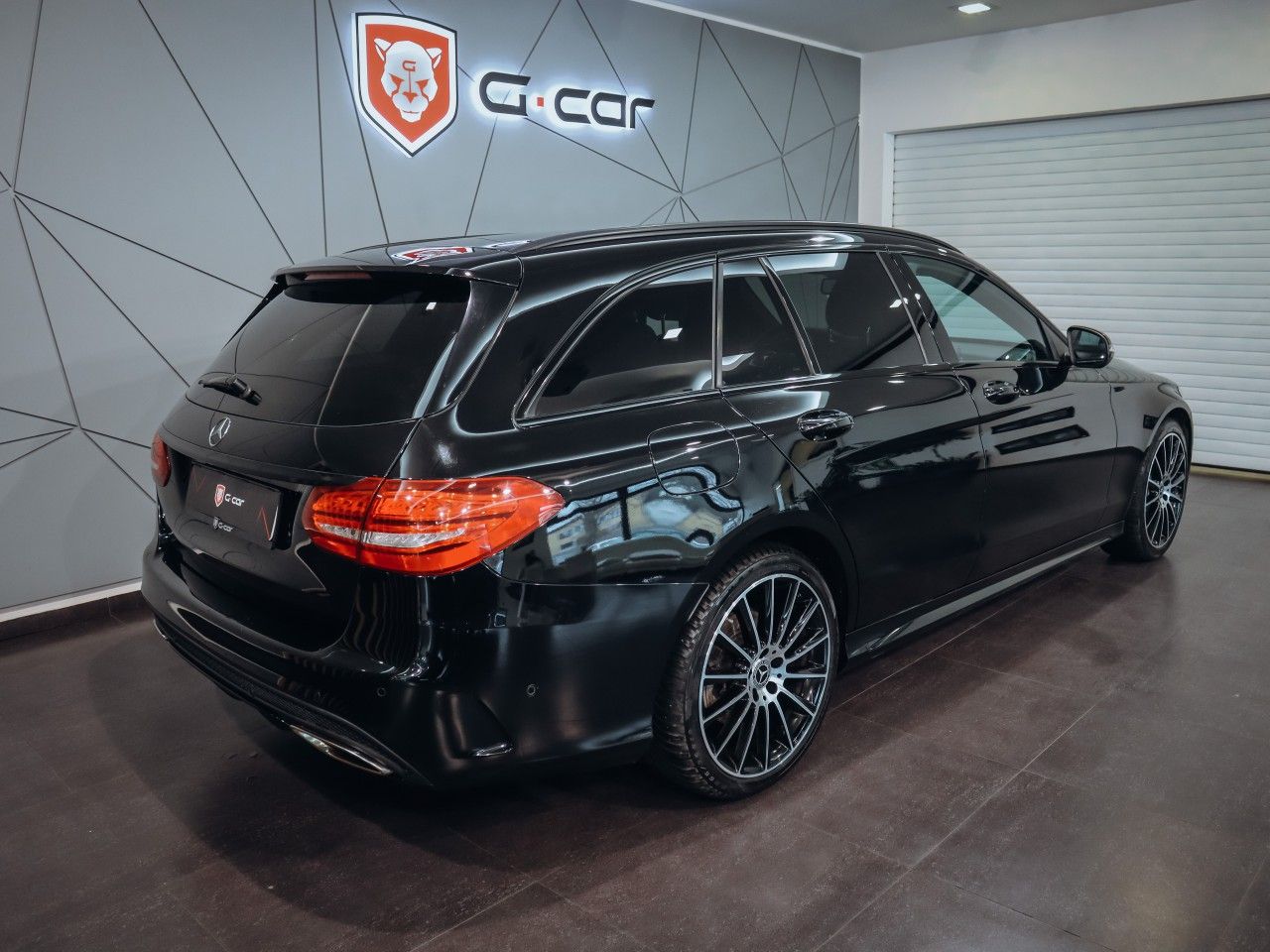 Mercedes-Benz Třídy C, C 400 kombi 4MATIC AMG 245 kW - fotka 4