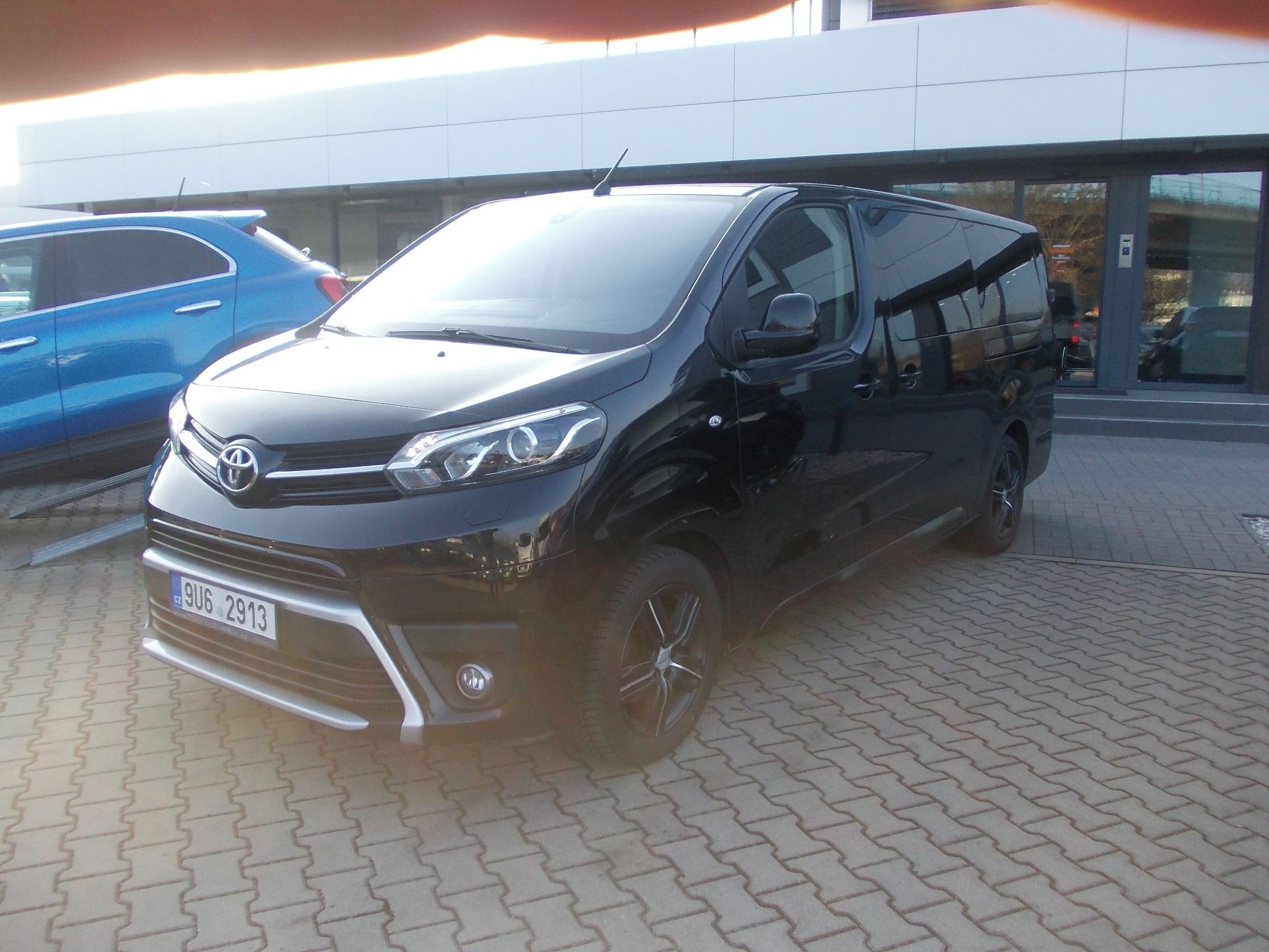 Toyota Proace Verso, 2.0D-4D 130KW AUT 8 MÍST - fotka 2