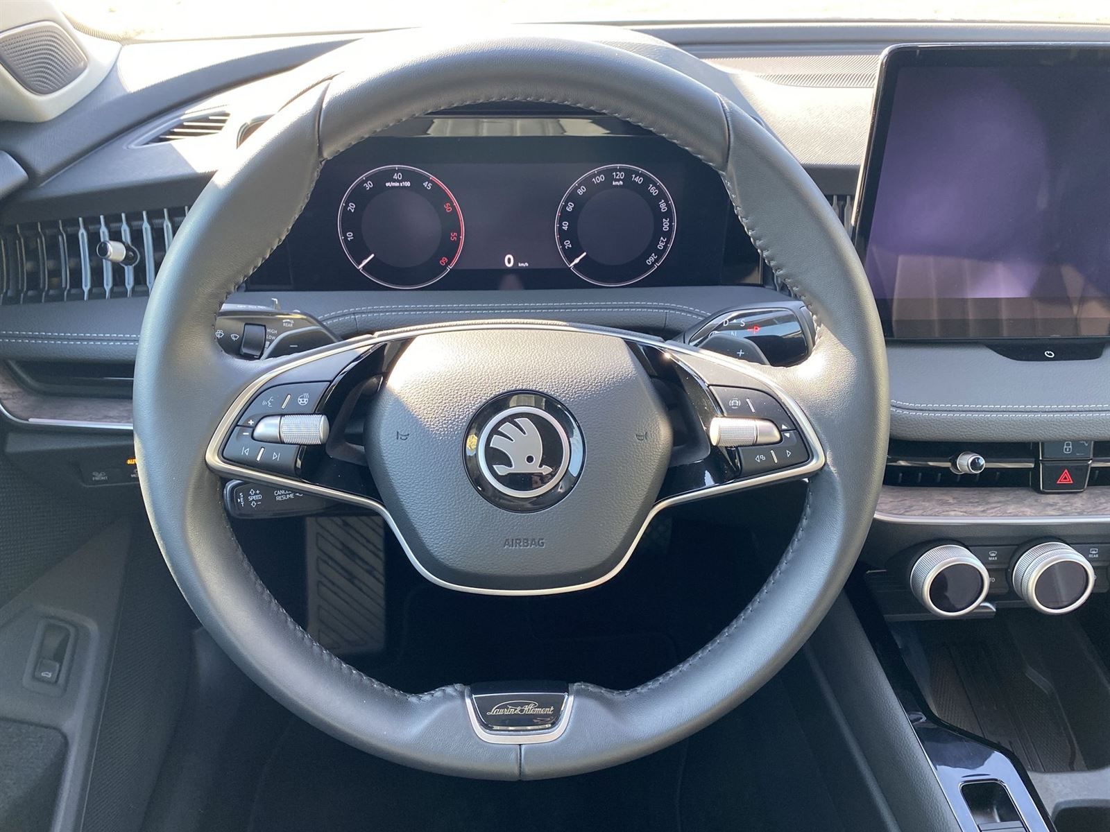 Škoda Superb, 2.0 TDI 4x4 DSG L&K - fotka 6