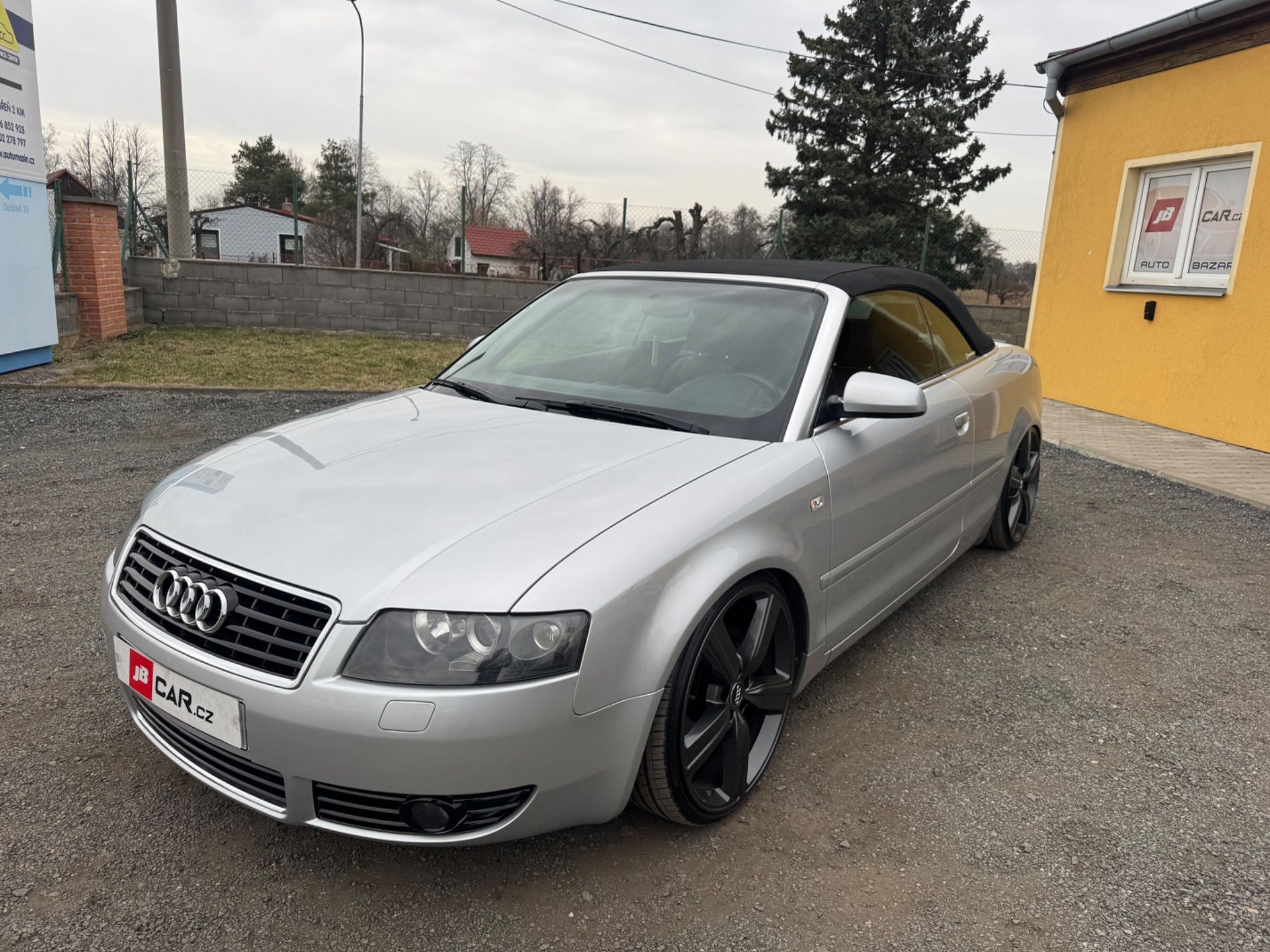 Audi A4, CABRIO 2.4I V6 125KW - fotka 5
