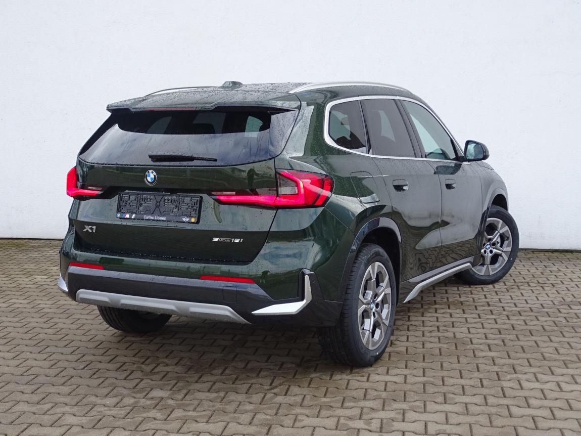 BMW X1, sDrive18i - fotka 3