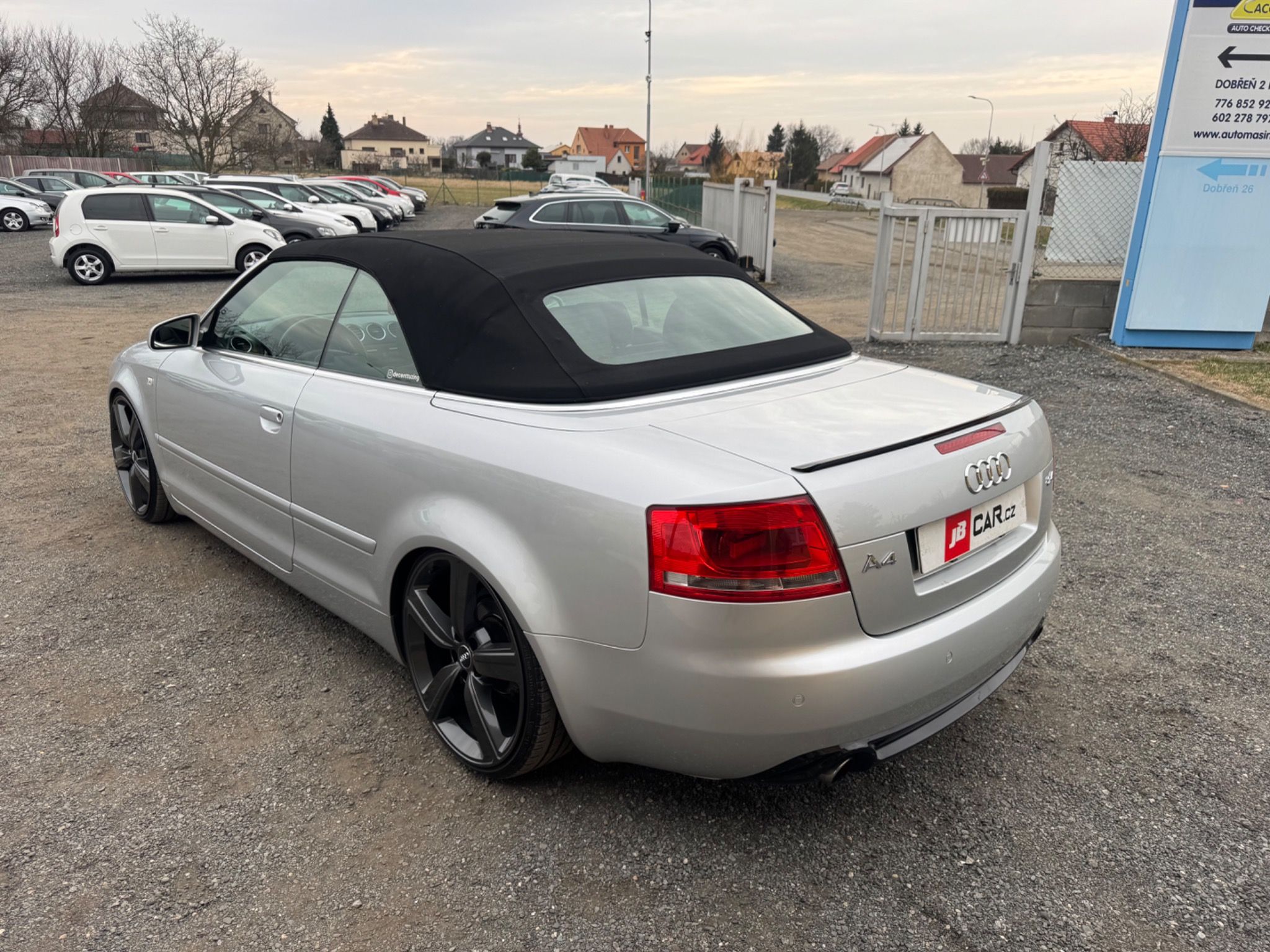 Audi A4, CABRIO 2.4I V6 125KW - fotka 4
