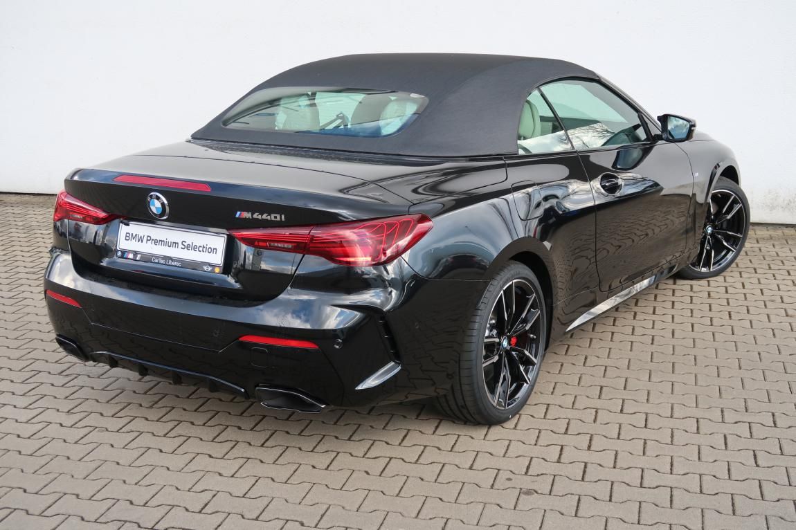BMW Řada 4, M440i xDrive Convertible - fotka 3