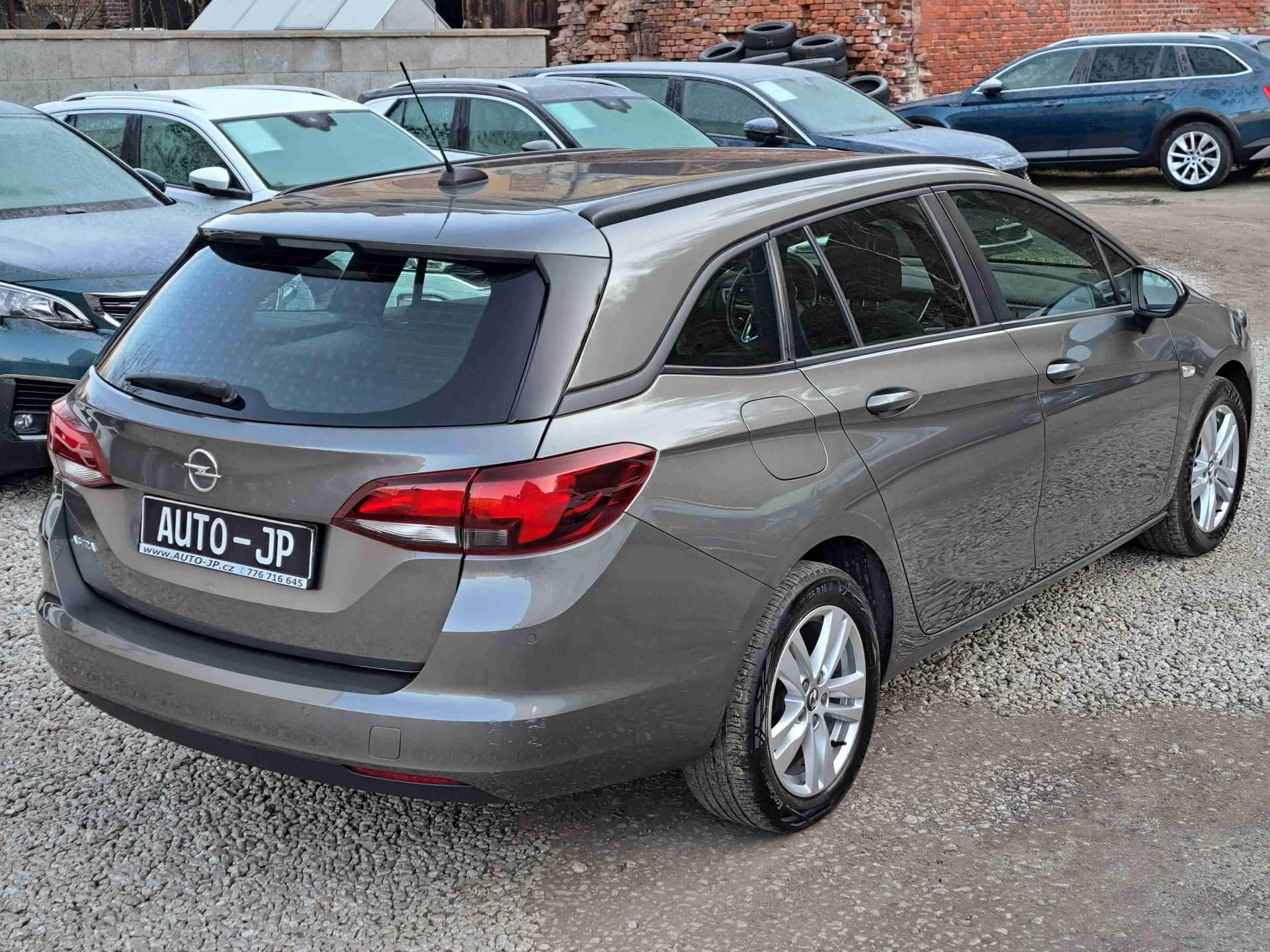 Opel Astra, 1,5 CDTI 90kW  LED 16ALU  NAVI - fotka 3