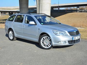 Kombi,2.0 TDI,DSG,L&K,SERVIS