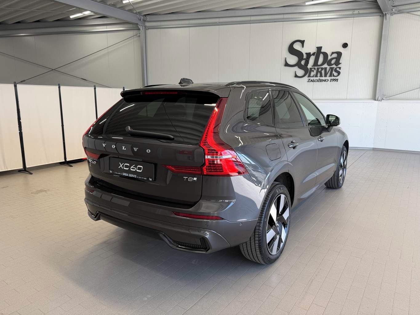 Volvo XC60, T8 AWD ULTRA Dark 2025 - fotka 4