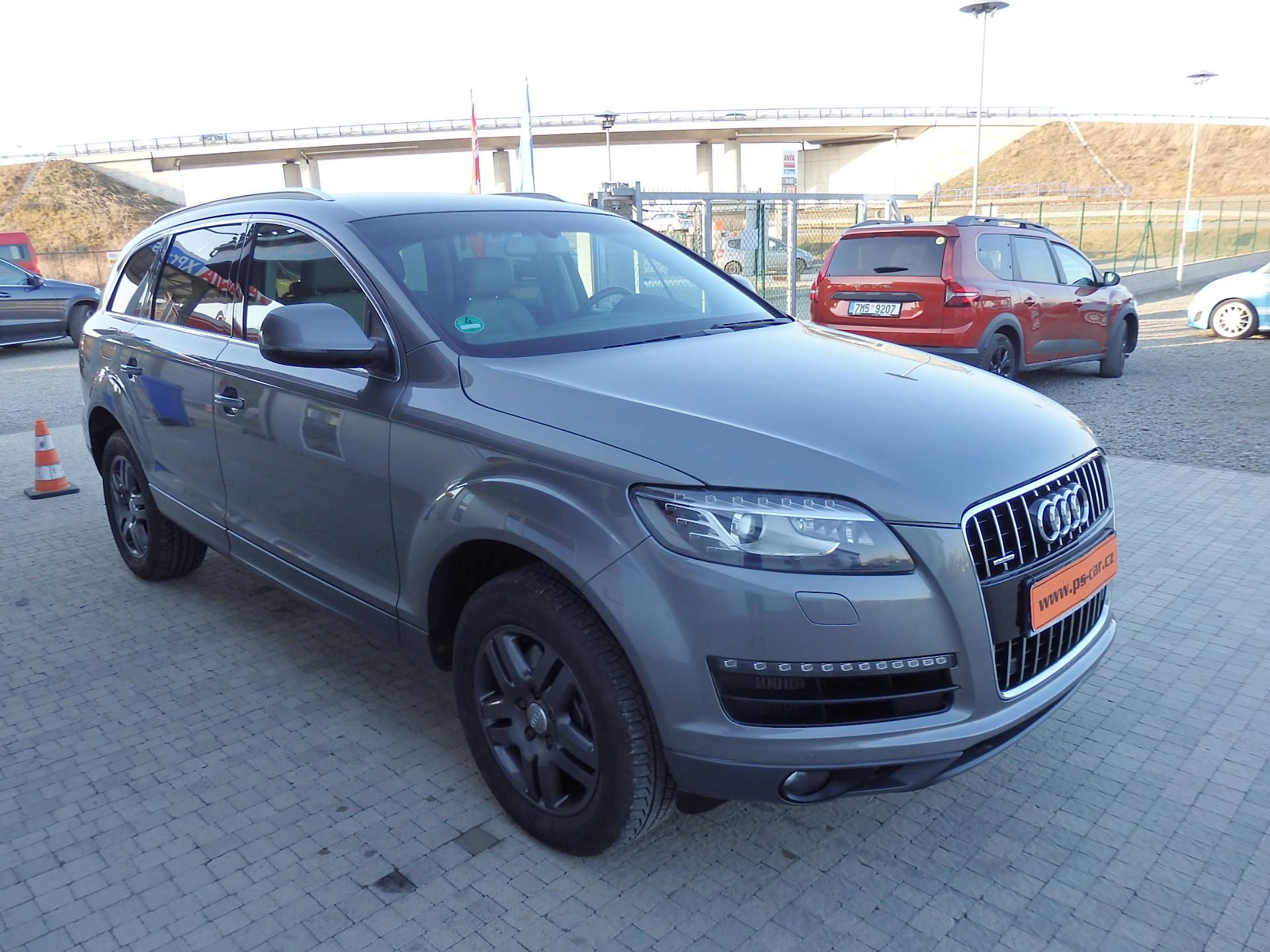 Audi Q7, 3.0 TDI 176 kW 7 MÍST - fotka 3