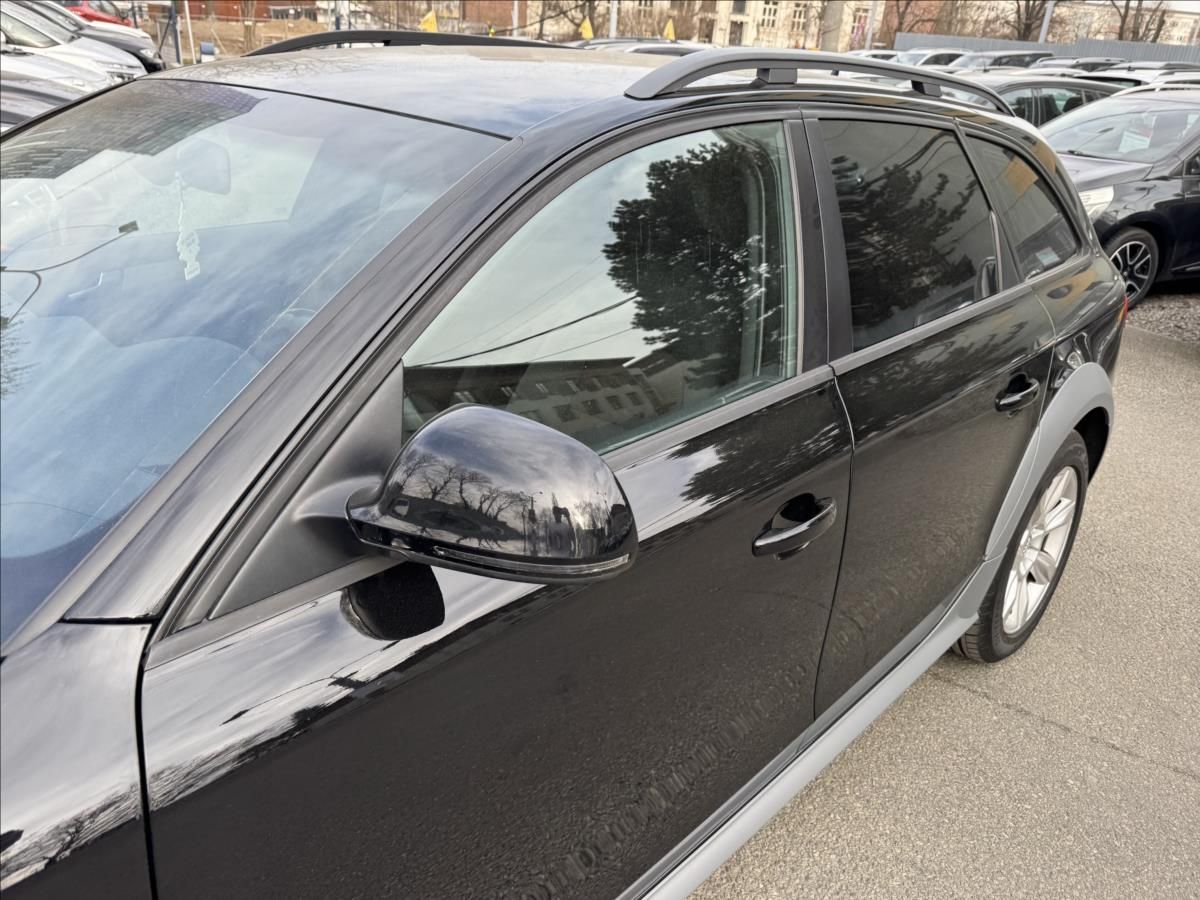 Audi A4 allroad, 3,0 QUATTRO+XENON+TOP !! - fotka 4