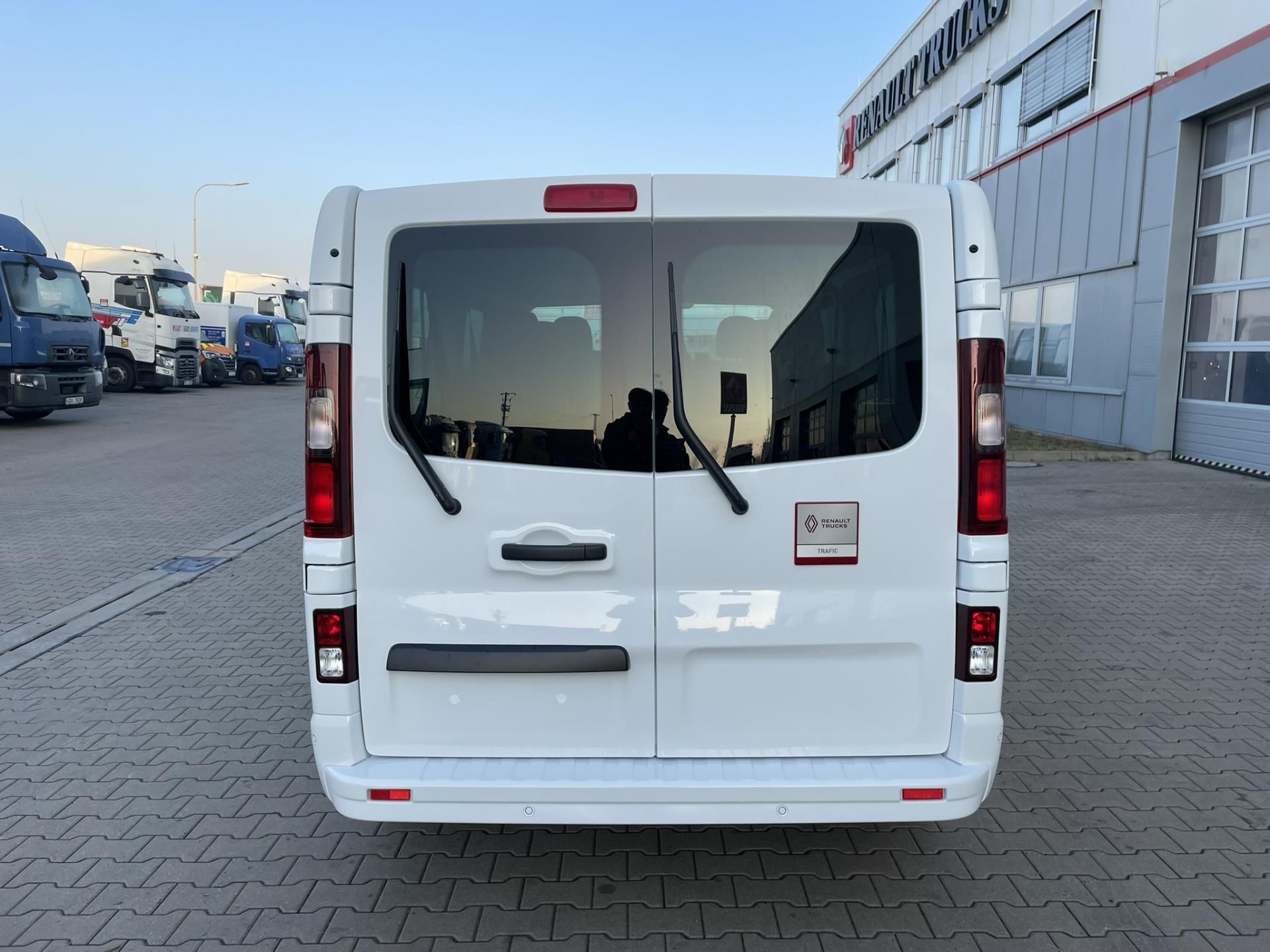 Renault Trafic, COMBI L2H1 150k RED 9 MÍST - fotka 4