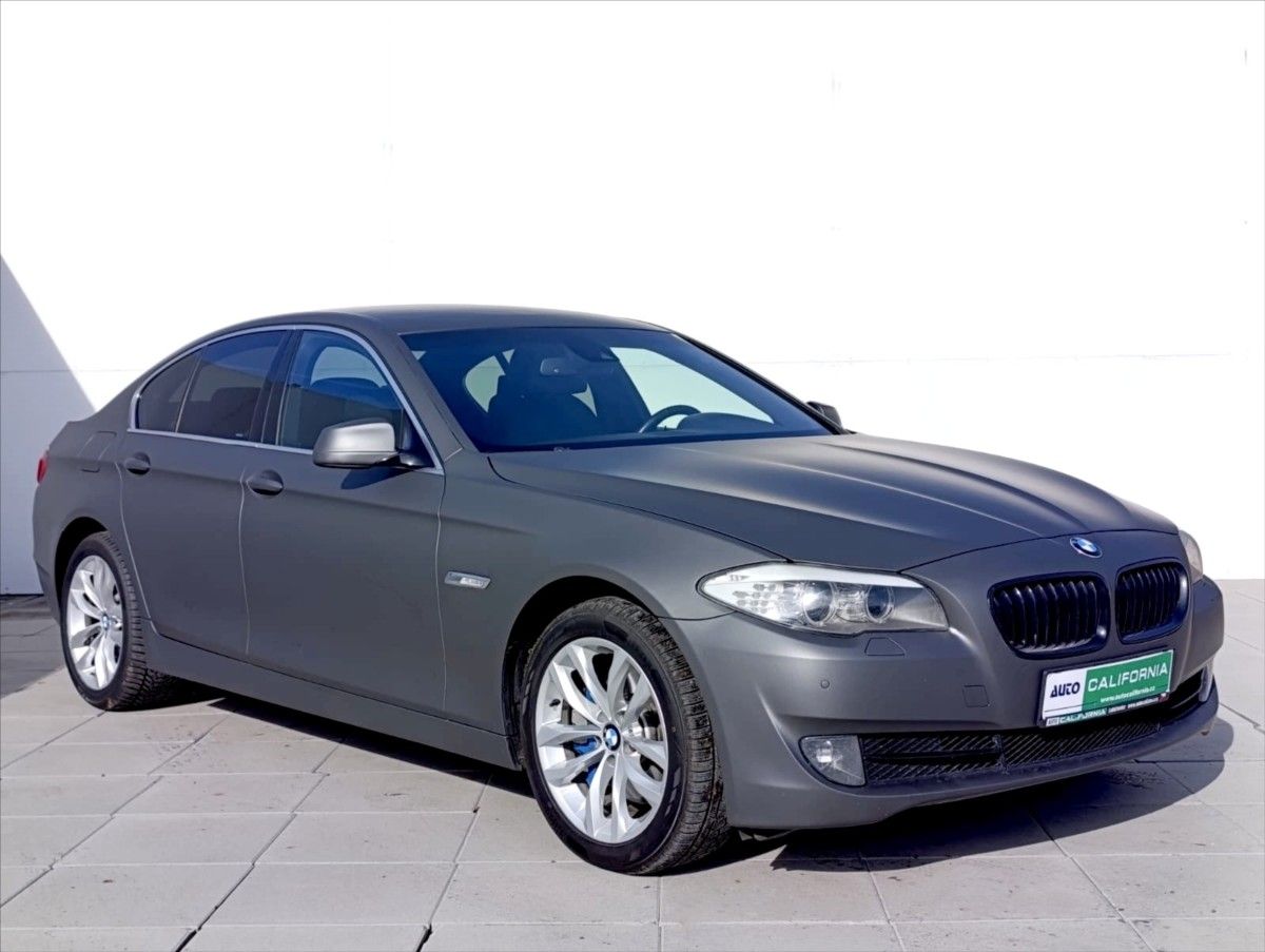 BMW Řada 5, 3,0 530d Aut., Navi Kůže Tažné - fotka 5