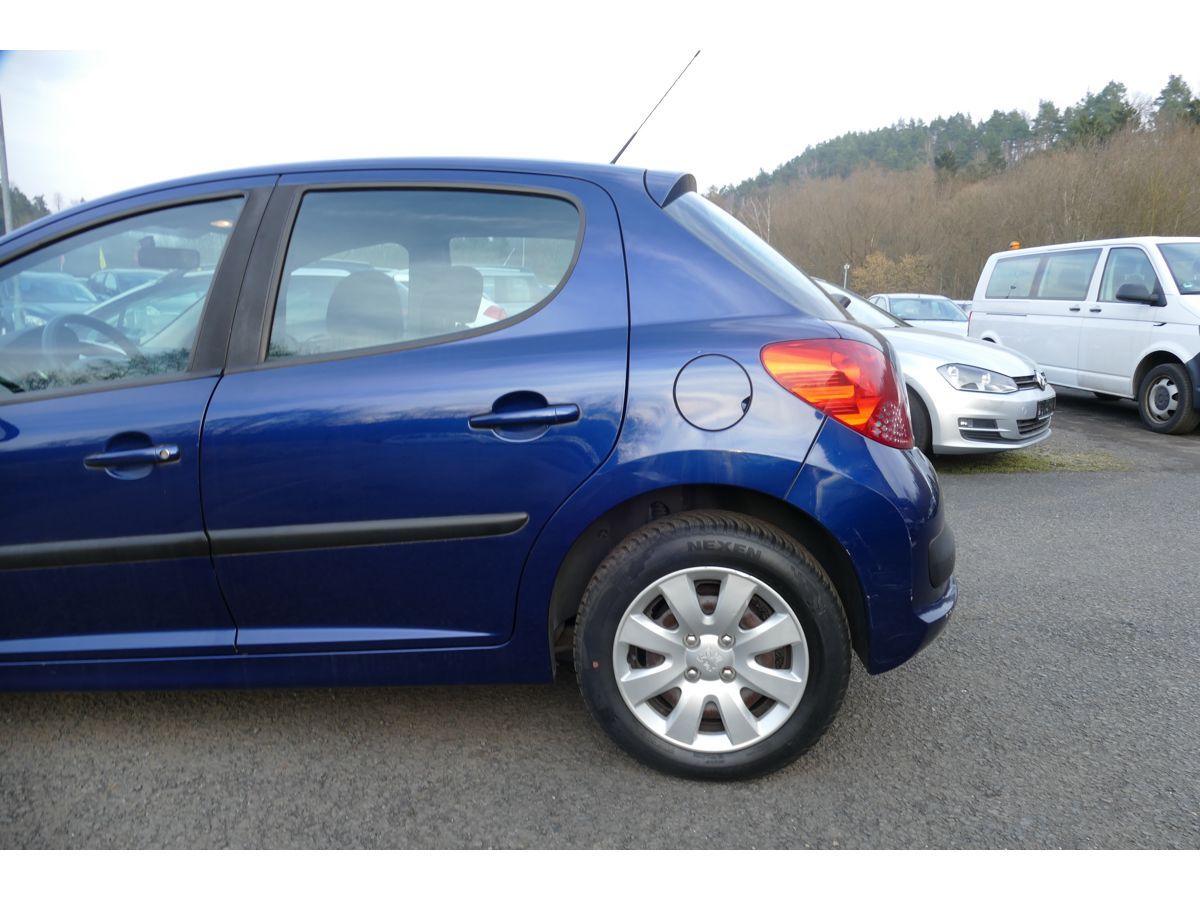 Peugeot 207, 1,4 54KW KLIMA - fotka 5