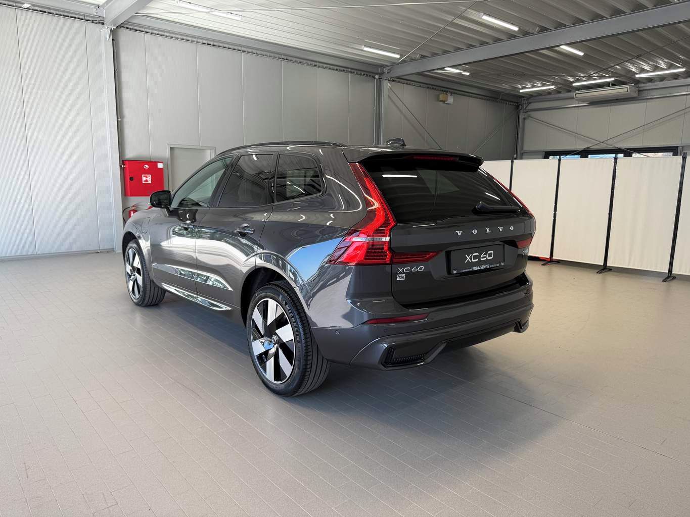 Volvo XC60, T8 AWD ULTRA Dark 2025 - fotka 5