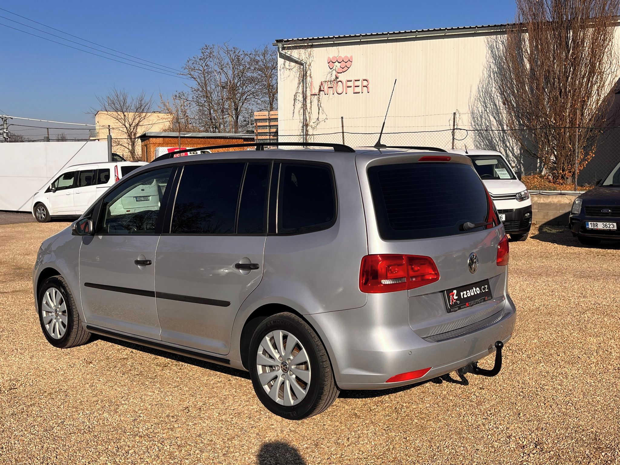 Volkswagen Touran, 1.6TDi 77kW*WEBASTO*VÝHŘEV SED - fotka 3