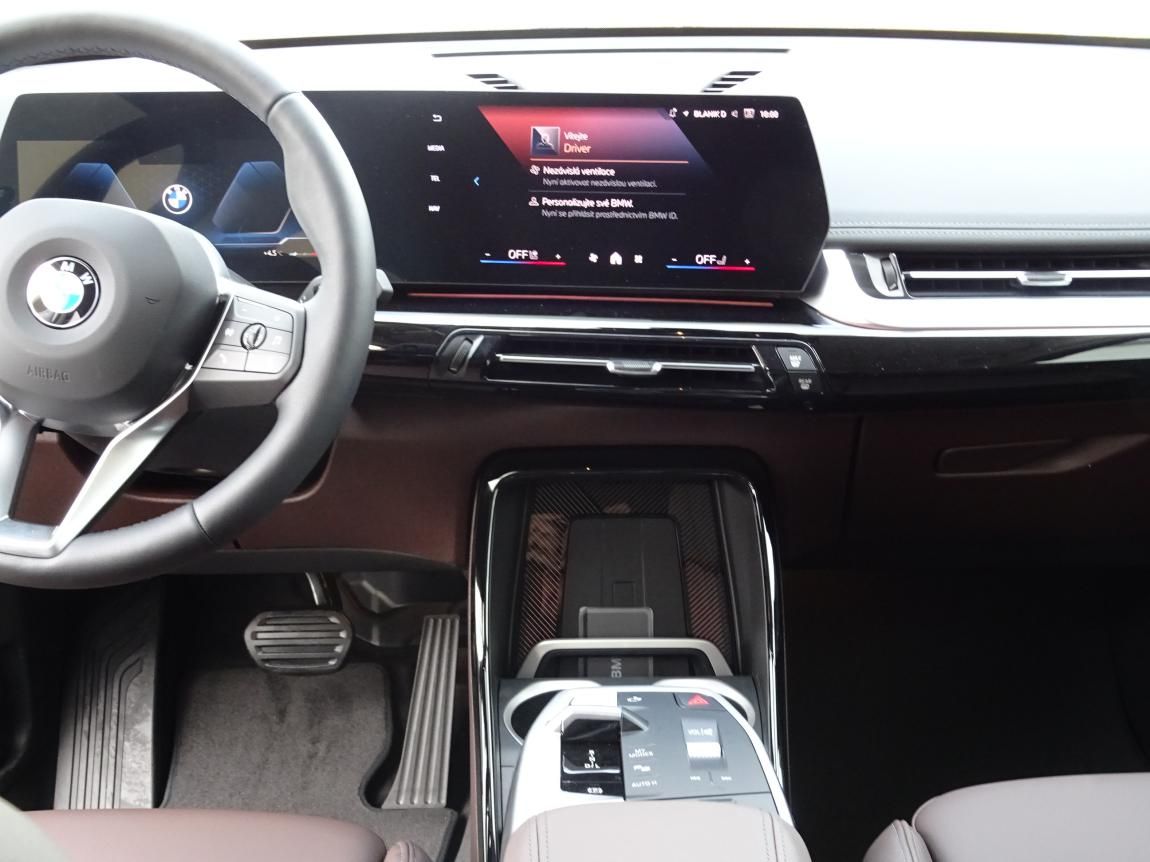 BMW X1, sDrive18i - fotka 4