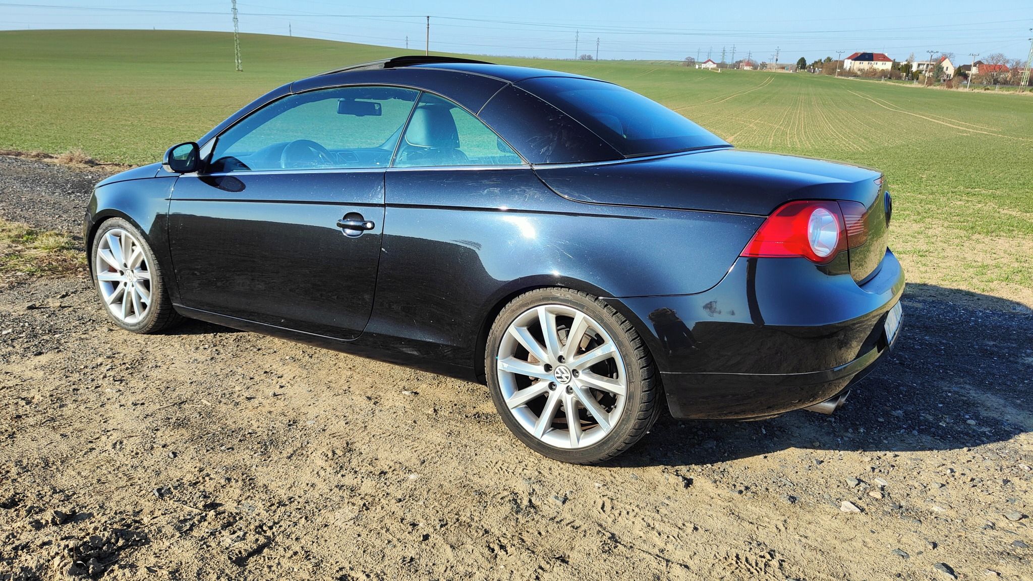 Volkswagen Eos, 3.2 V6 DSG INDIVIDUAL, výbava - fotka 4
