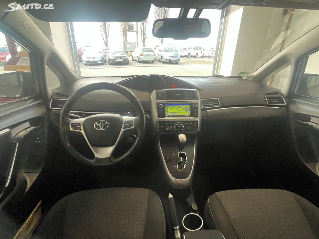 Toyota Verso, fotka 14
