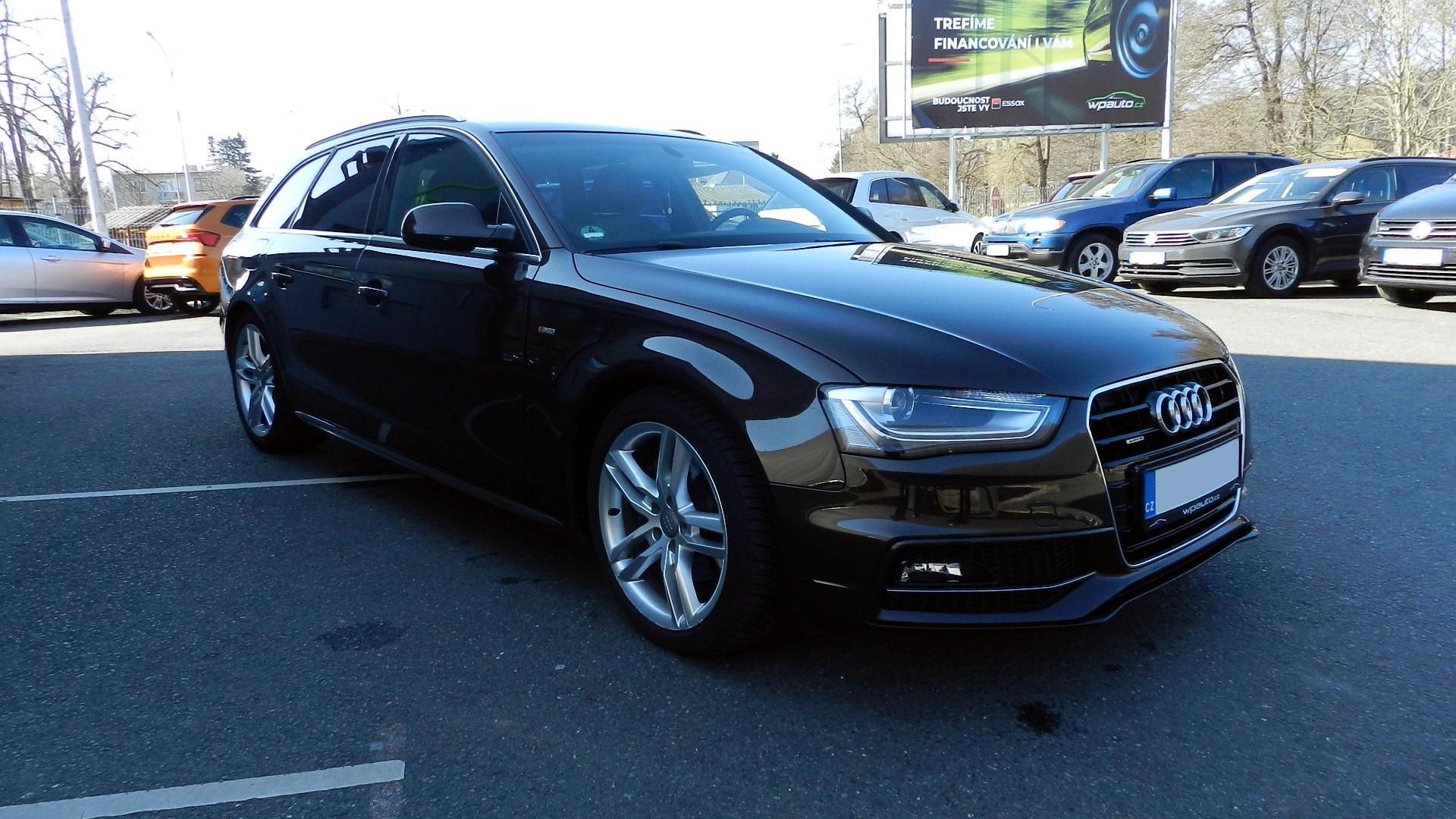 Audi A4, 2.0 TDi 110 kW QUATTRO S-LINE - fotka 5
