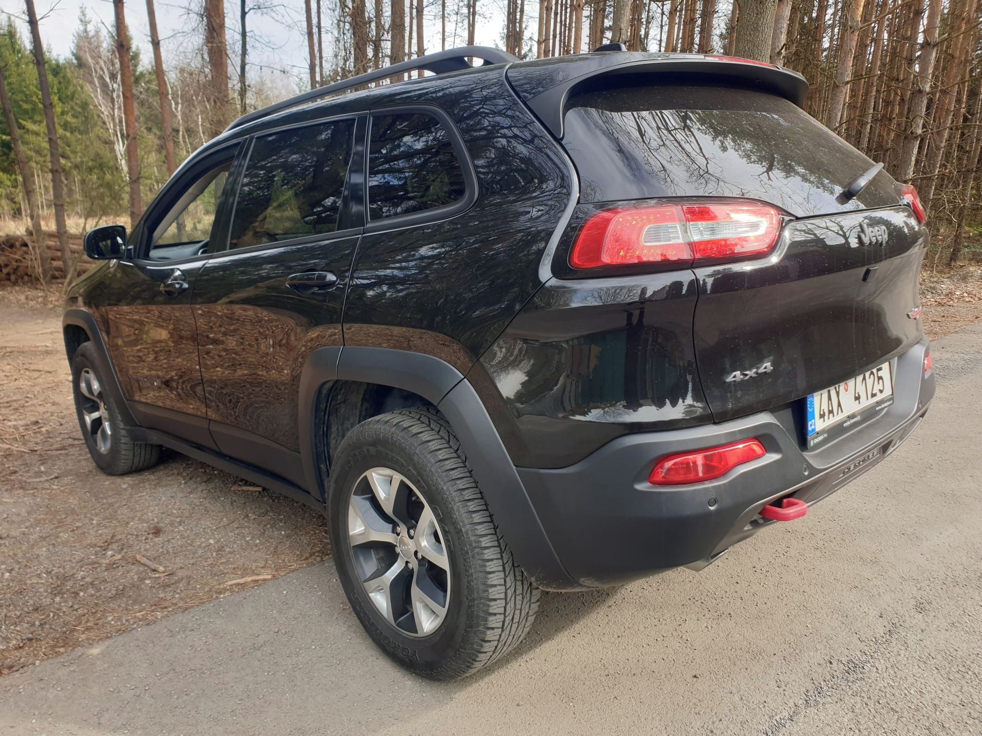 Jeep Cherokee, NA SPLÁTKY VŠEM BEZ REGISTRU - fotka 5