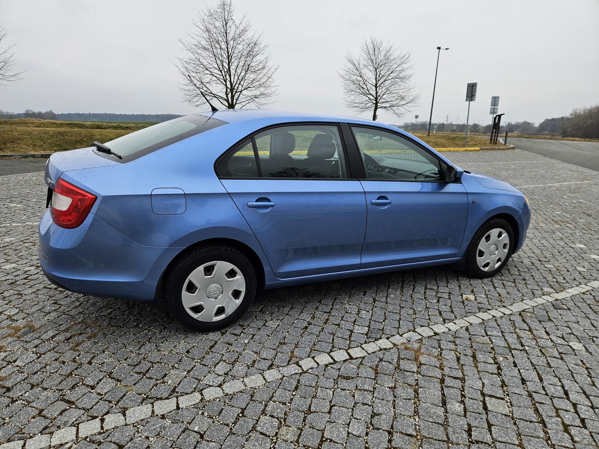 Škoda Rapid, 1.6Tdi 77kw, SPLÁTKY - fotka 6