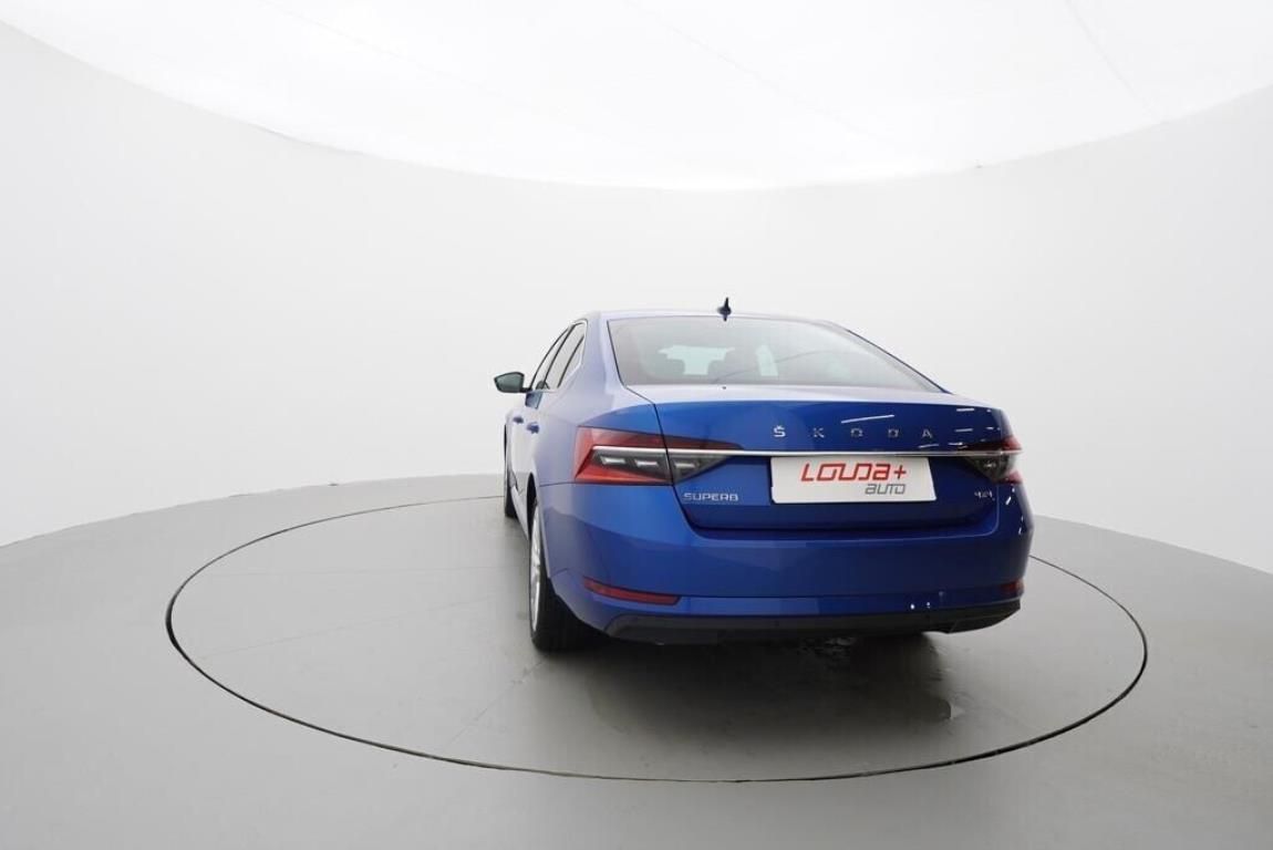 Škoda Superb, Style 2,0 TDI 4x4 147 kW - fotka 4