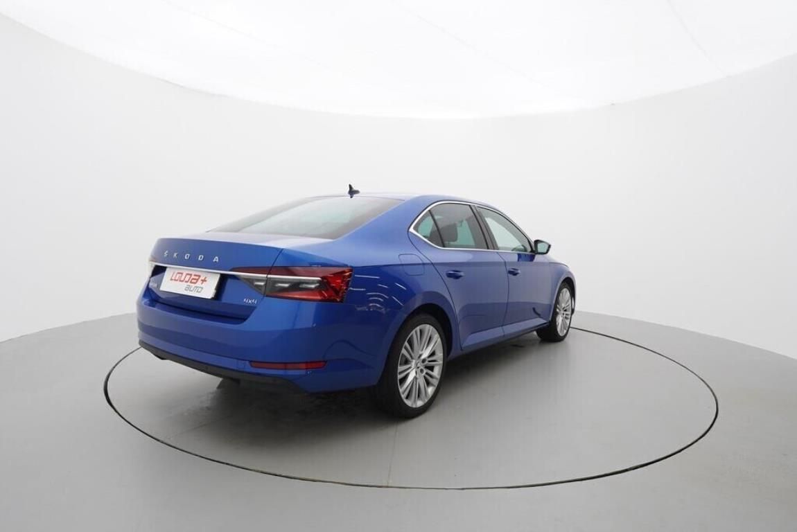 Škoda Superb, Style 2,0 TDI 4x4 147 kW - fotka 5