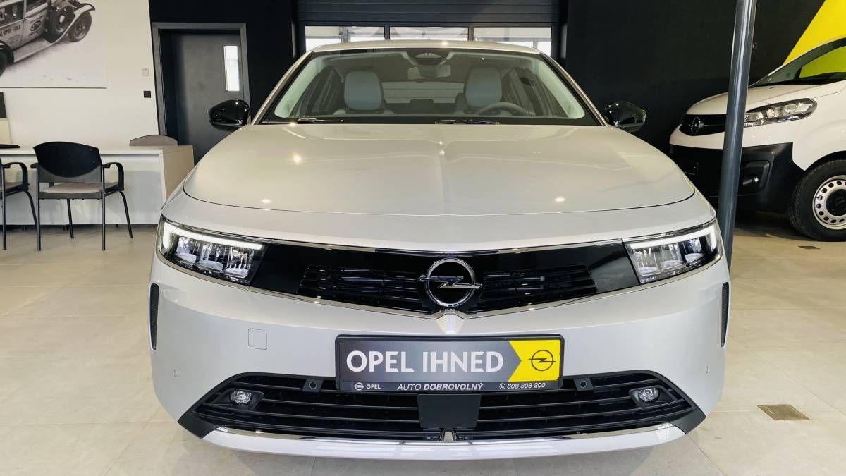 Opel Astra, Edition HB 1.2 TURBO 81kW/110k - fotka 2