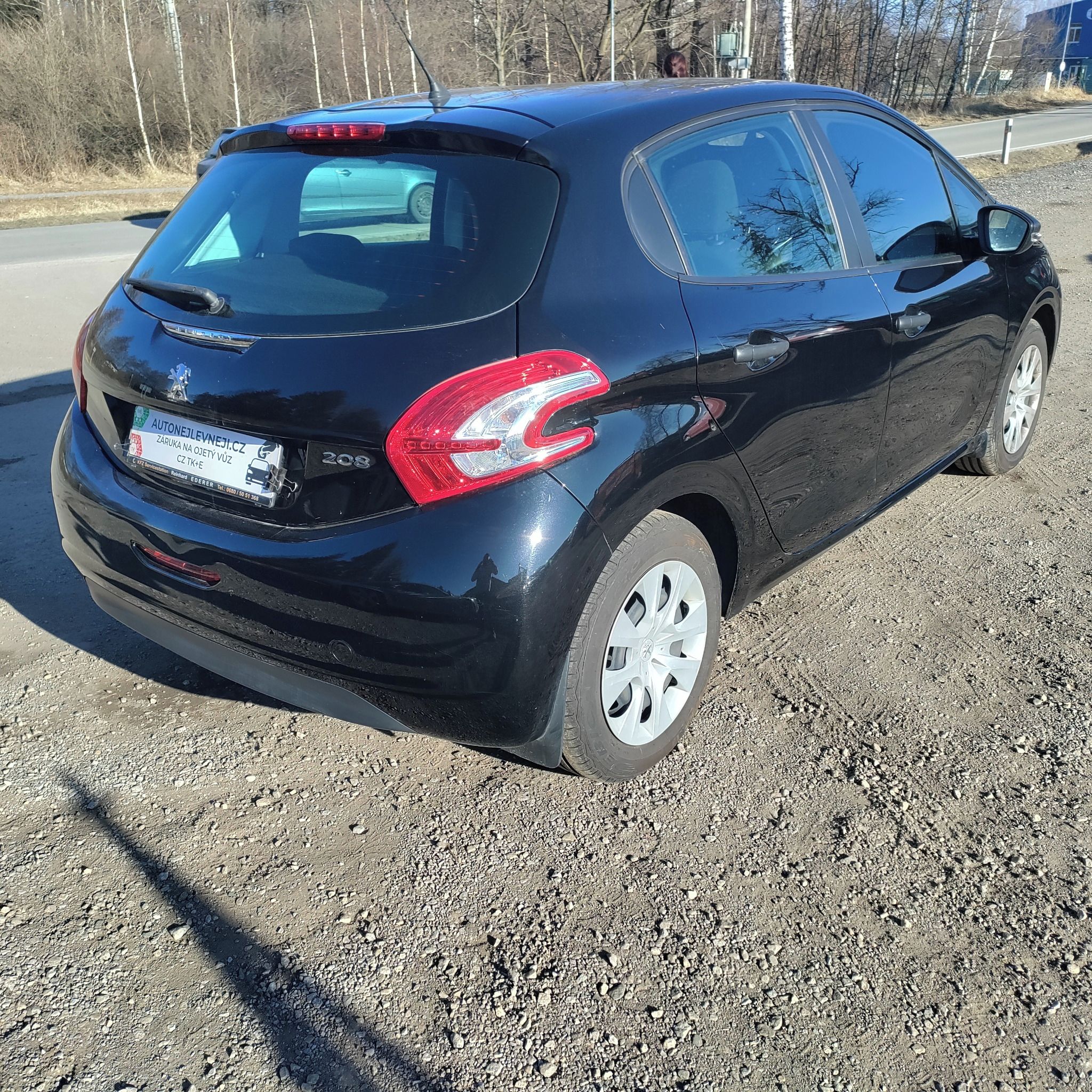 Peugeot 208, KRÁSNÝ,60TKM,1MAJ54L,SERVISKA - fotka 3