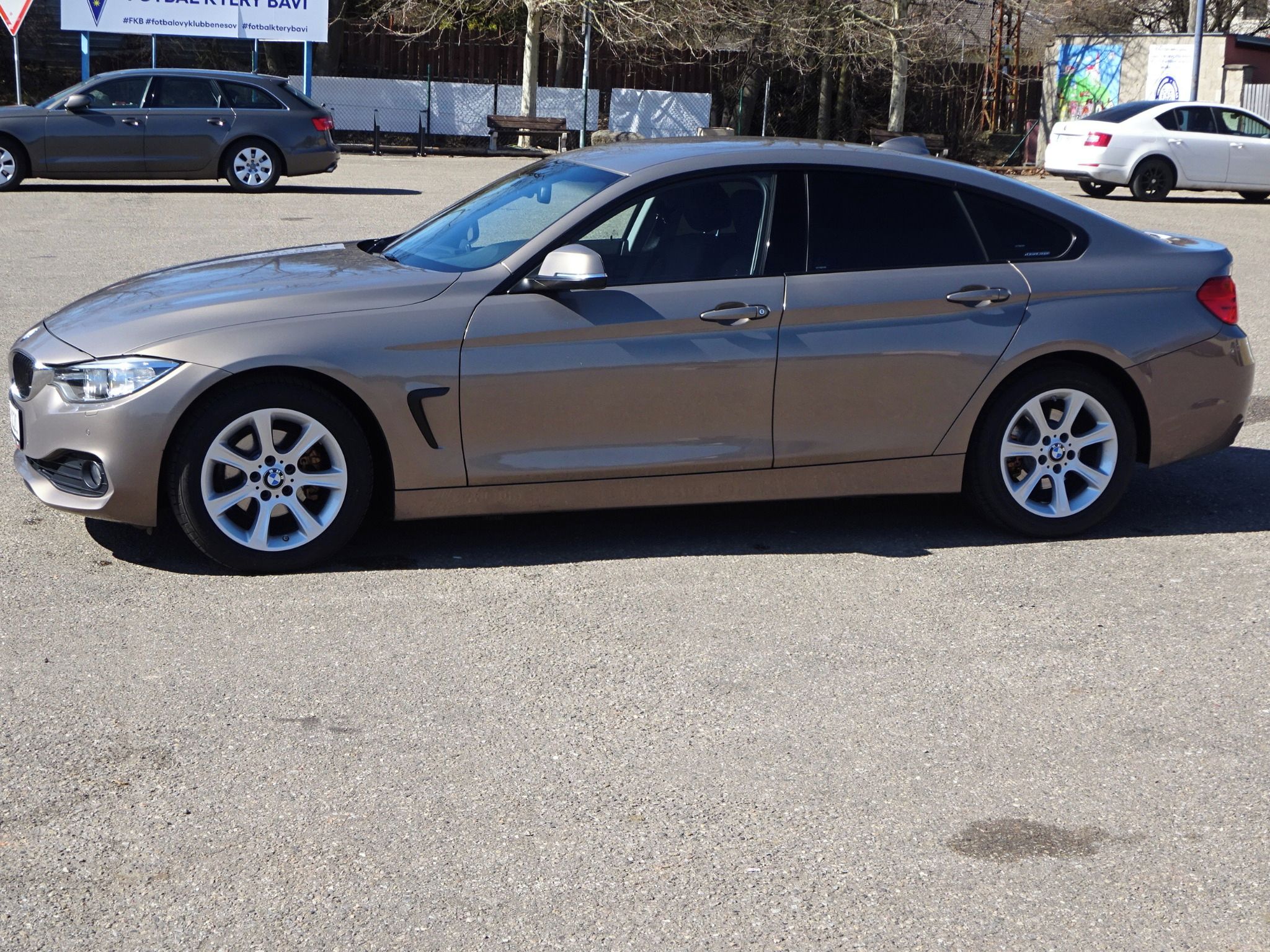 BMW Řada 4, 420i Grand Coupe (MANUÁL) - fotka 3