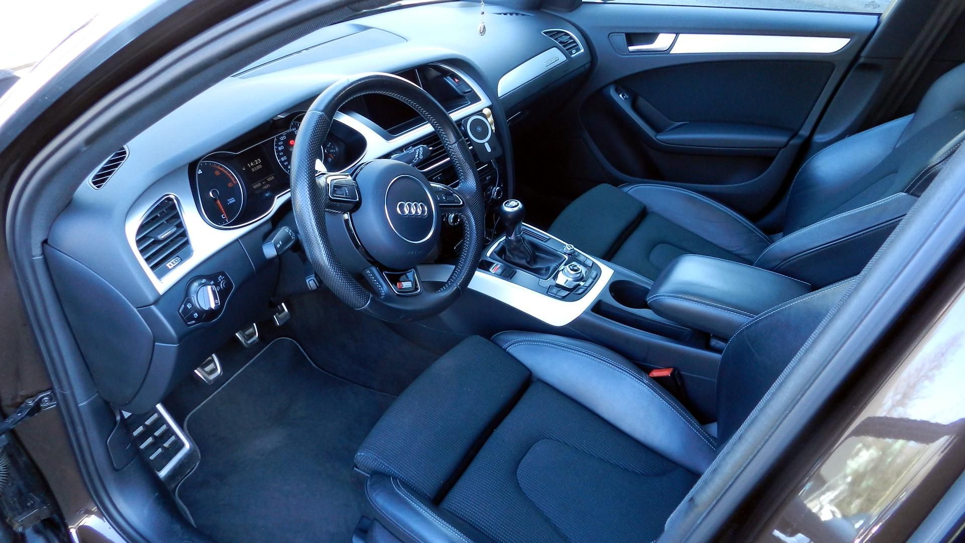 Audi A4, 2.0 TDi 110 kW QUATTRO S-LINE - fotka 6