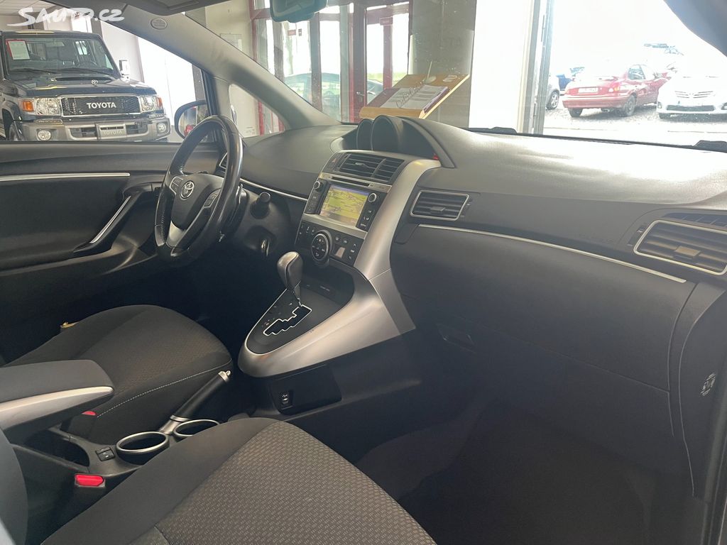 Toyota Verso, fotka 24
