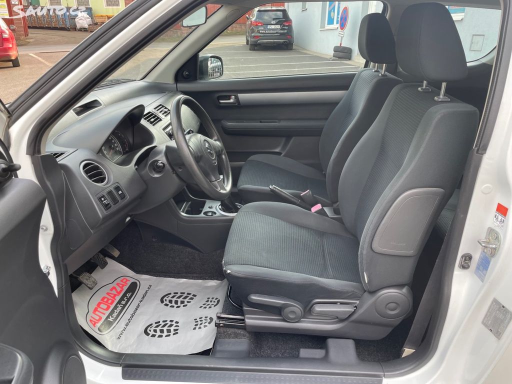 Suzuki Swift, 1,3 68 kW,SERVISKA