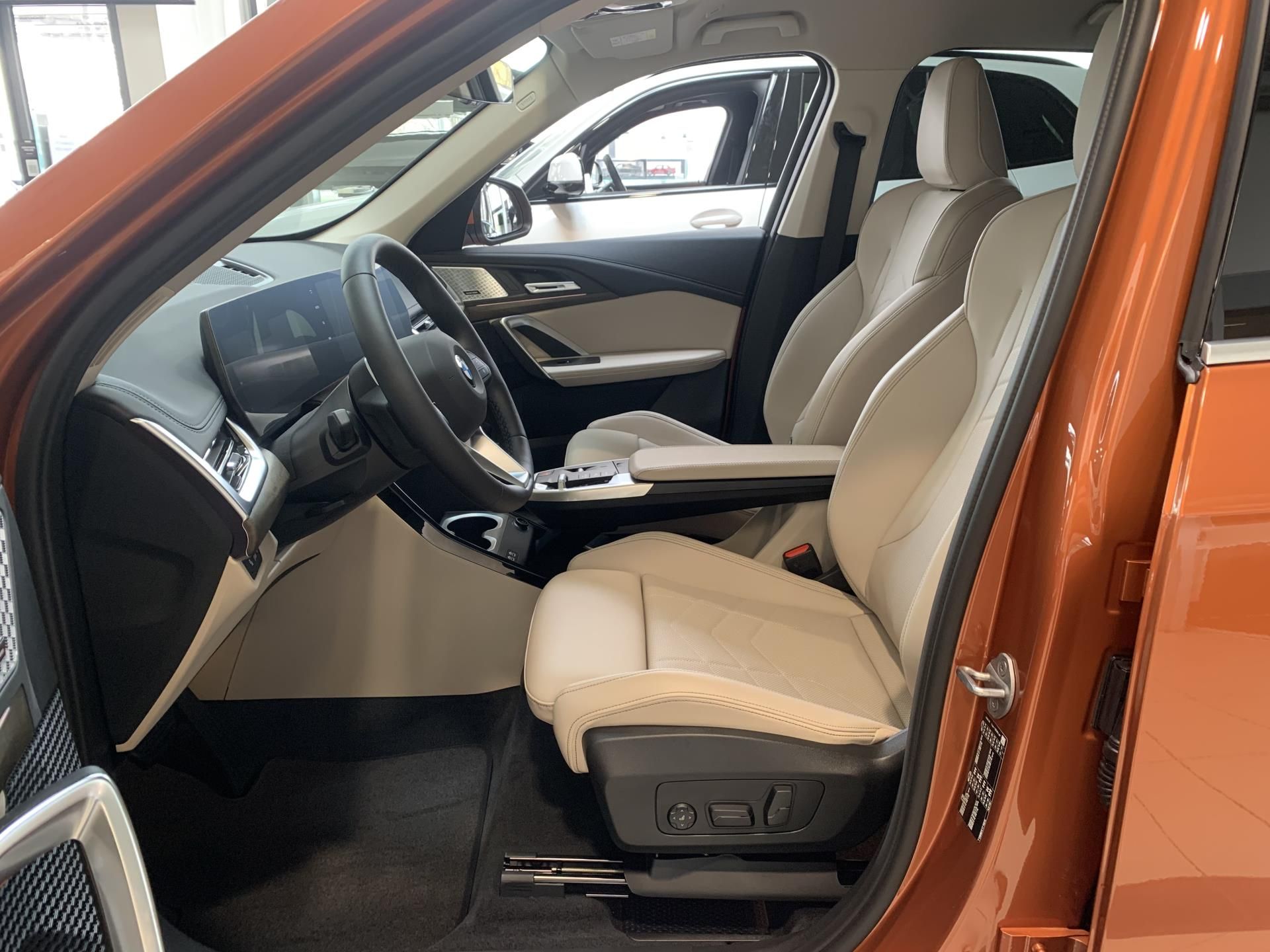 BMW X1, X1 sDrive 18i - fotka 6