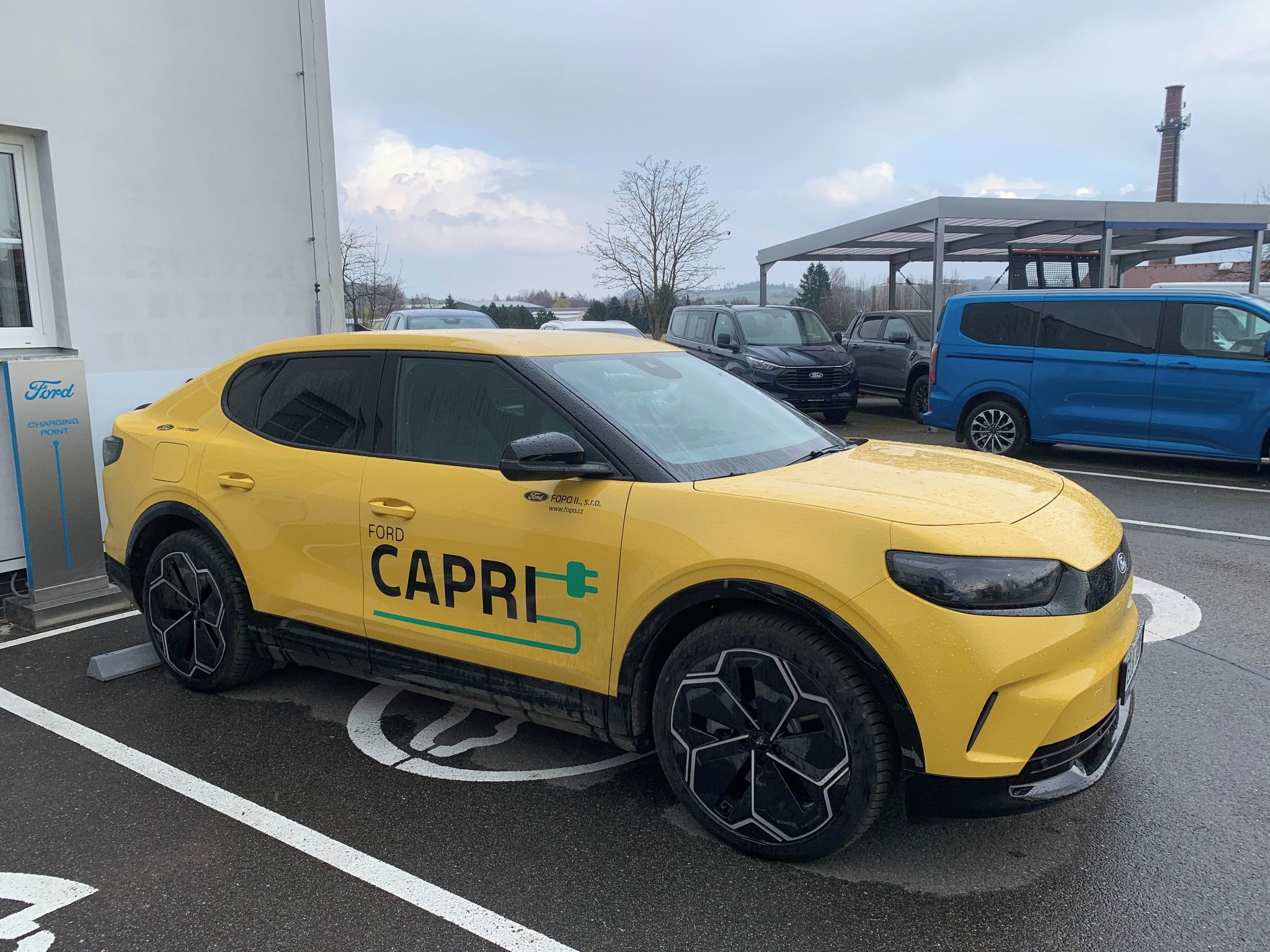 Ford Capri, Premium 77kWh prodl. dojezd - fotka 3