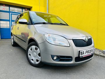 1.2 i BENZÍN PUVOD ČR