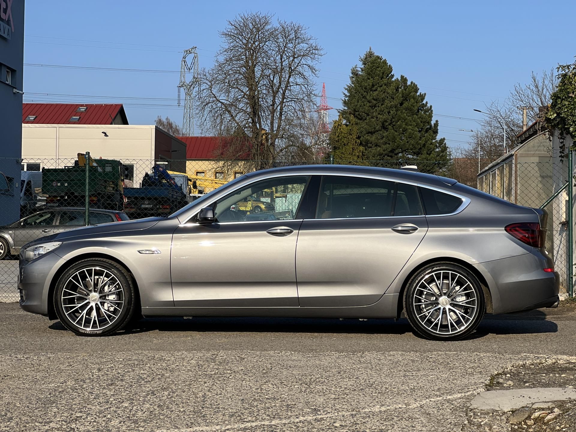 BMW Řada 5, GT 530D AUTOMAT NAVI KAMERA - fotka 4