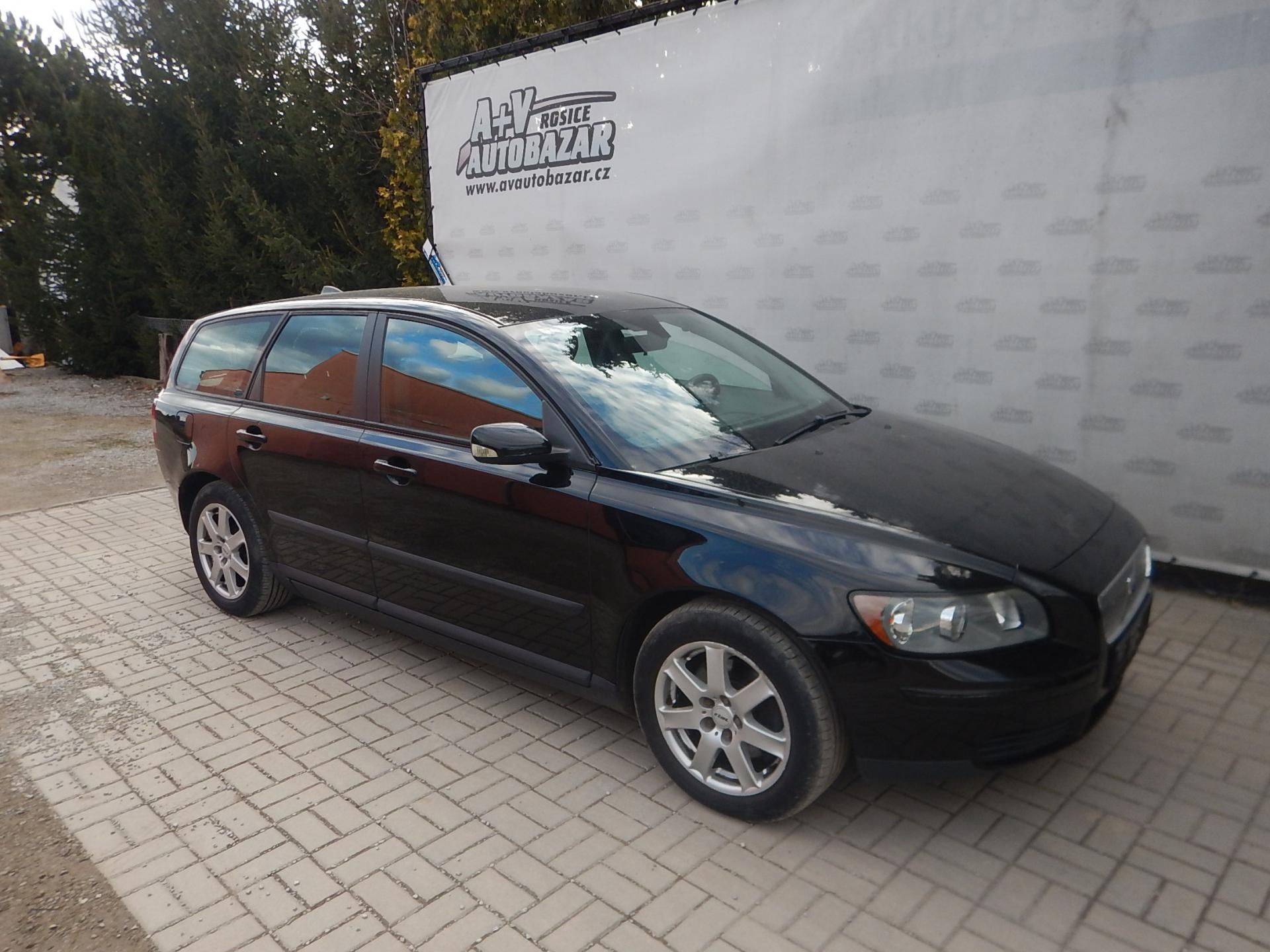 Volvo V50, 2.0d 100 kw - fotka 5