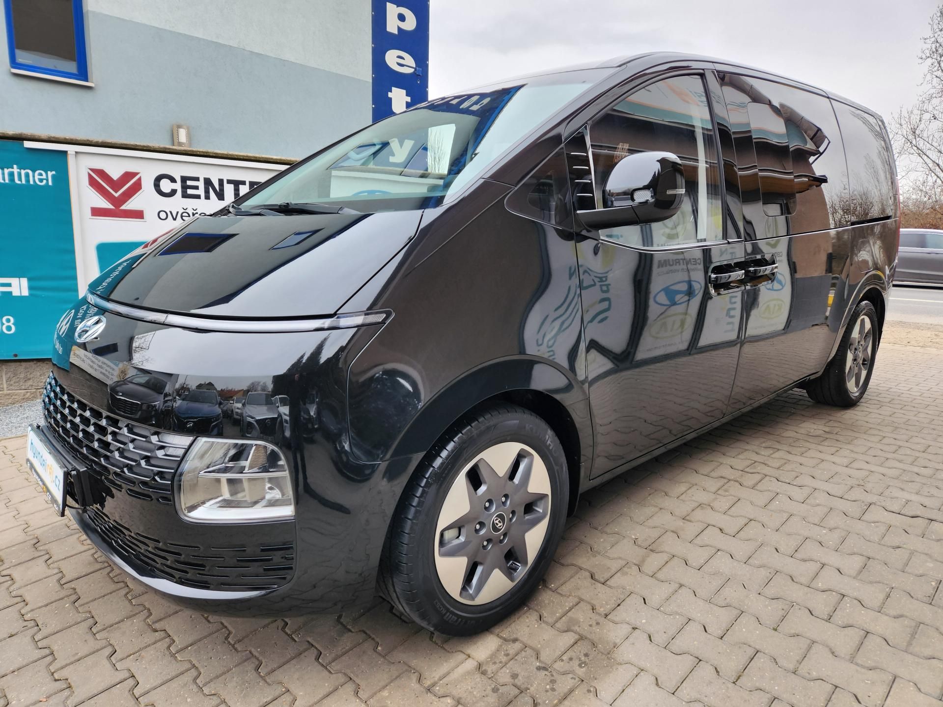 Hyundai Staria, 2.2-CRDi-4x4-9míst-PREMIUM - fotka 5