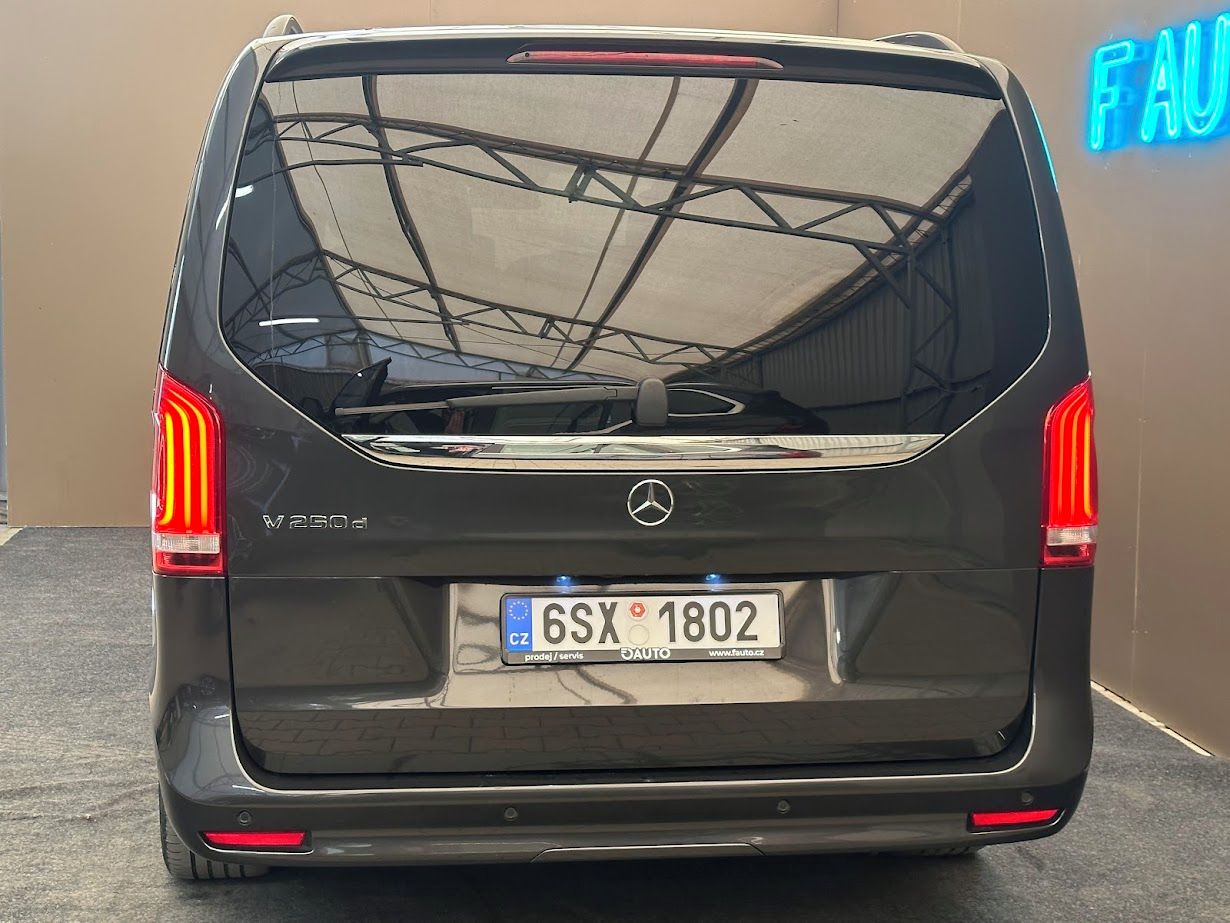 Mercedes-Benz Třídy V, V250 AMG night packet - fotka 6